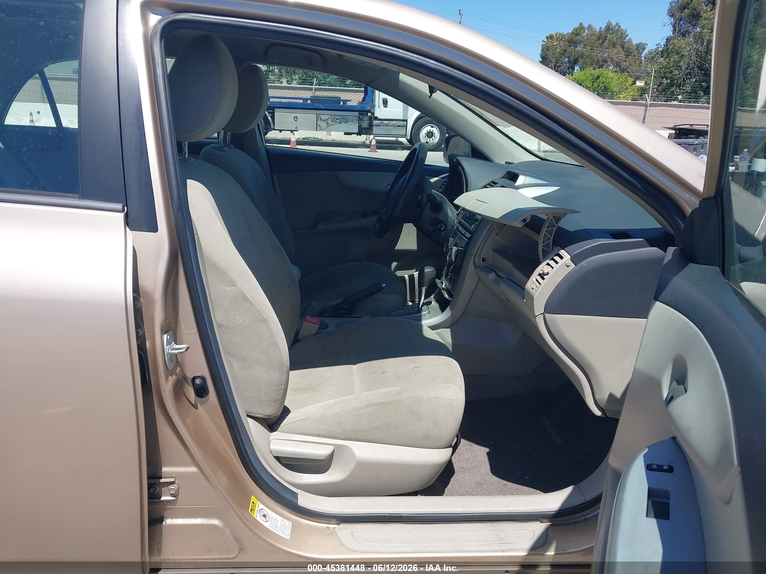 2012 Toyota Corolla Le Beige vin: 2T1BU4EE2CC827906