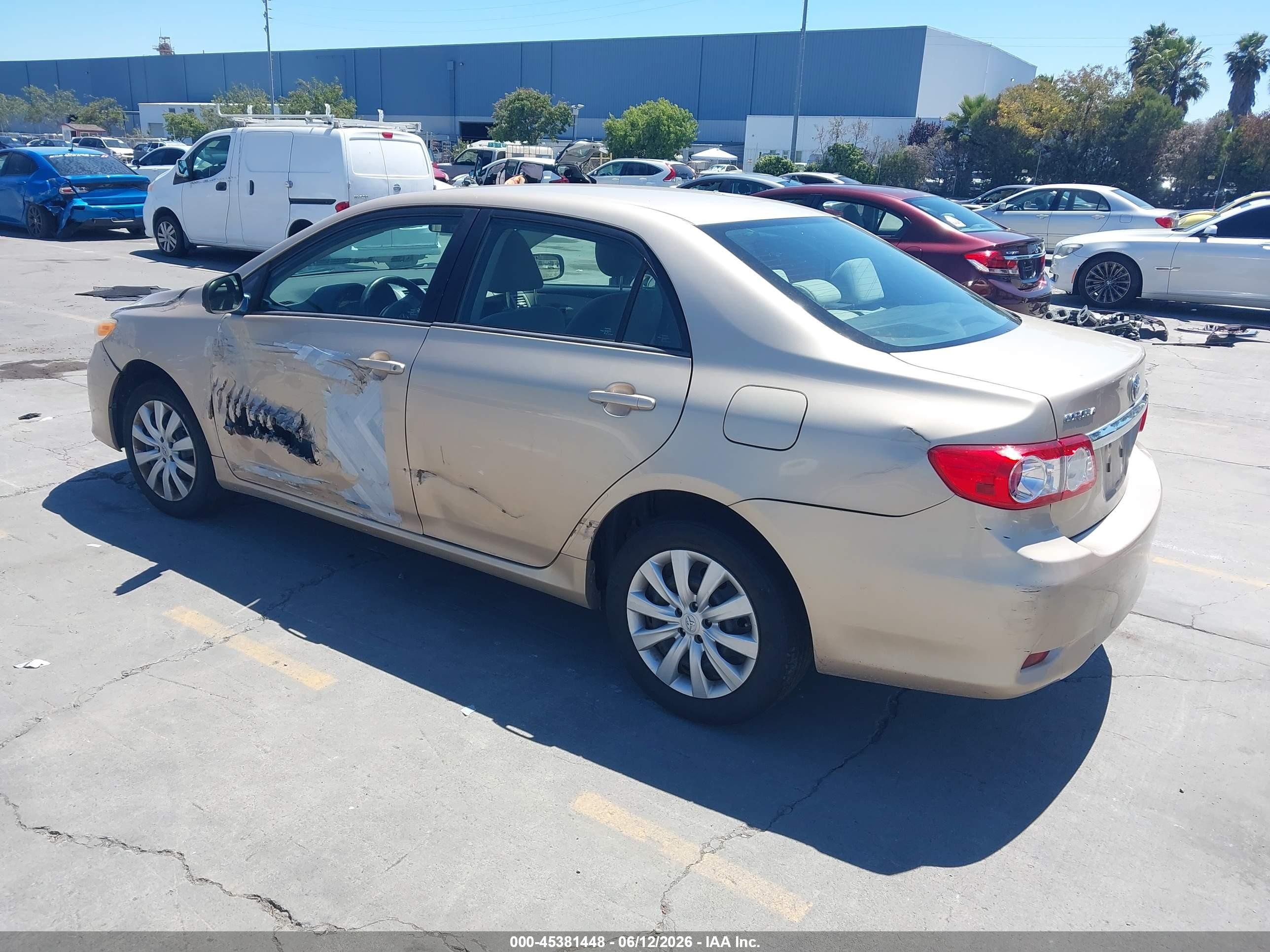2012 Toyota Corolla Le Beige vin: 2T1BU4EE2CC827906