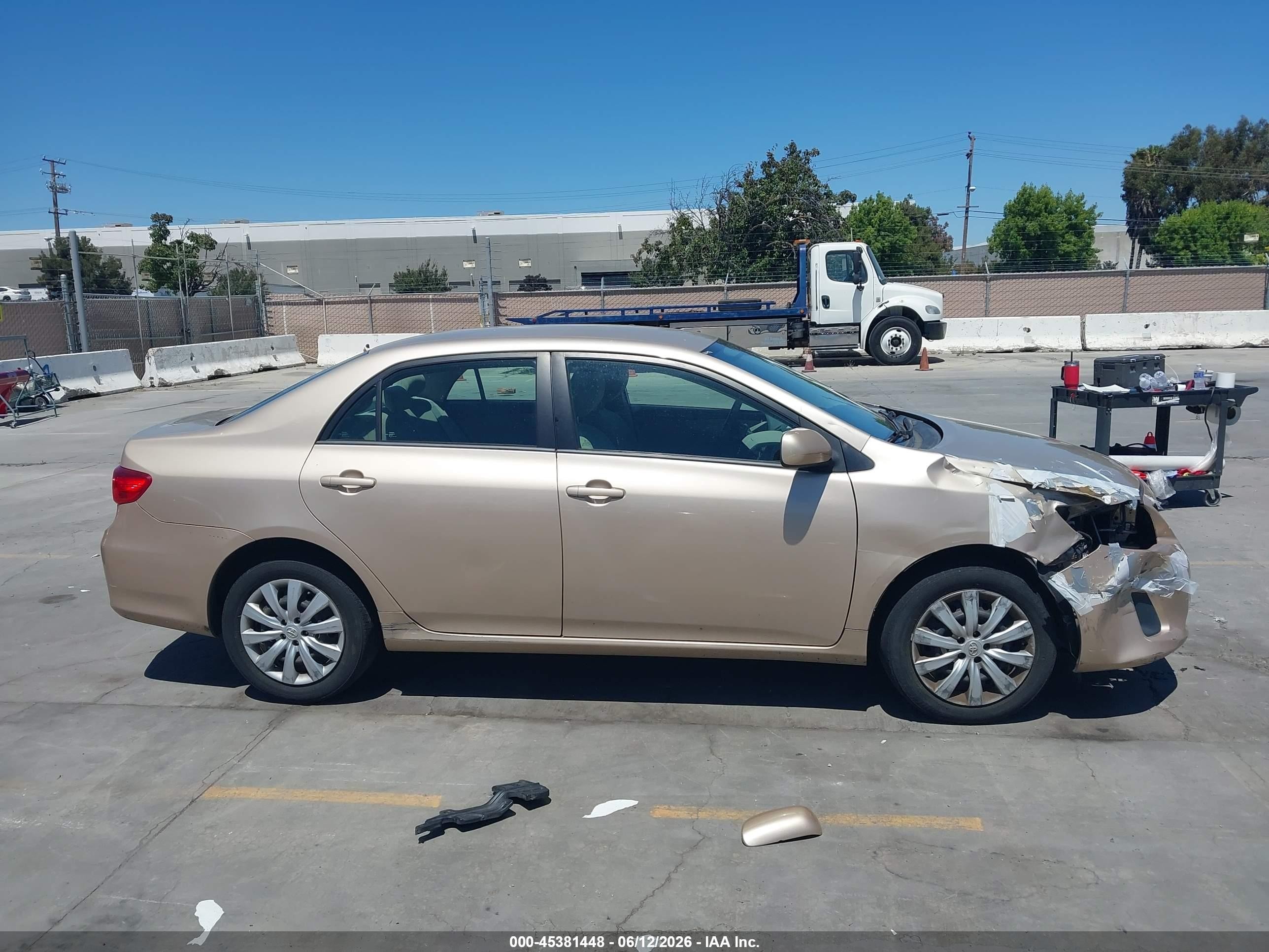 2012 Toyota Corolla Le Beige vin: 2T1BU4EE2CC827906