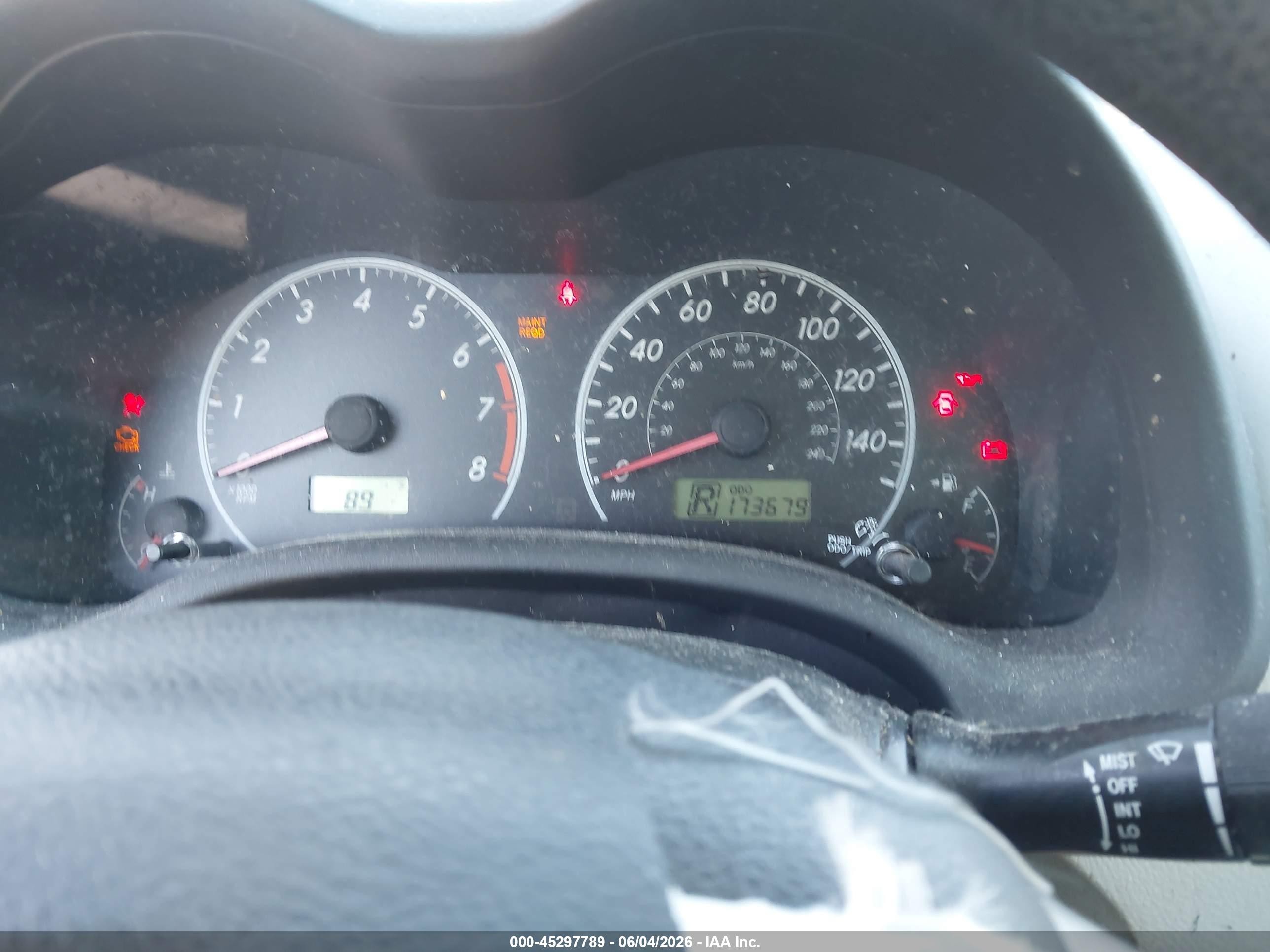 2012 Toyota Corolla Le Silver vin: 2T1BU4EE2CC837240