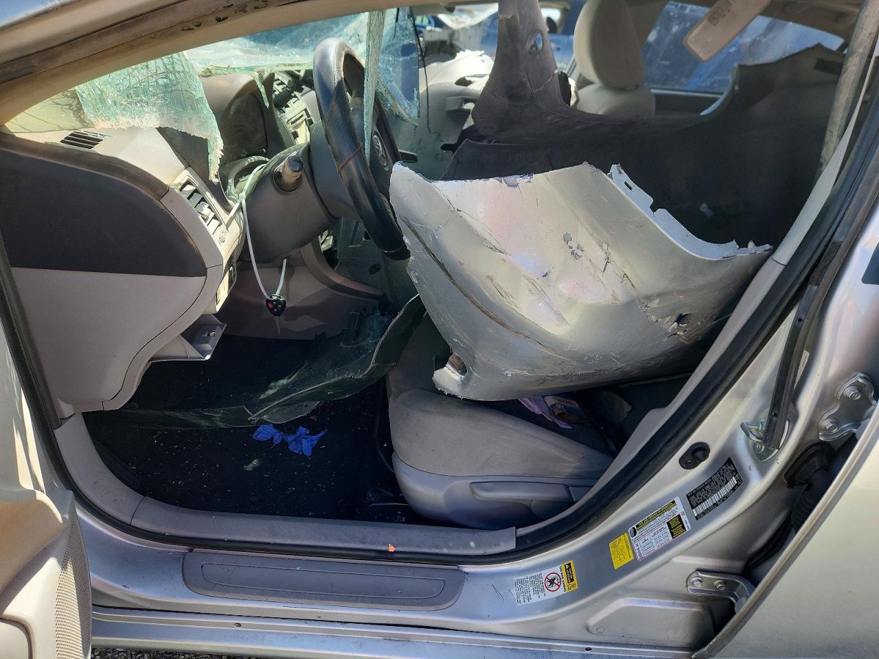 2012 Toyota Corolla Le Silver vin: 2T1BU4EE2CC842647