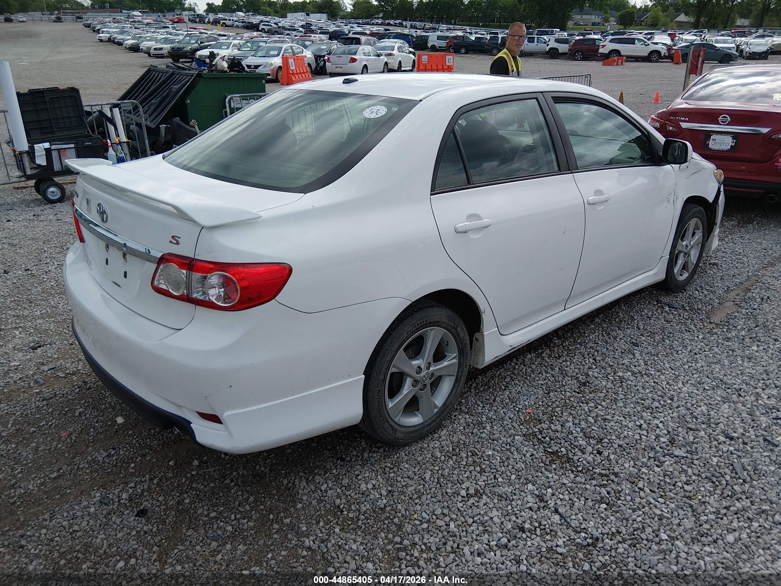 2012 Toyota Corolla S White vin: 2T1BU4EE2CC844477