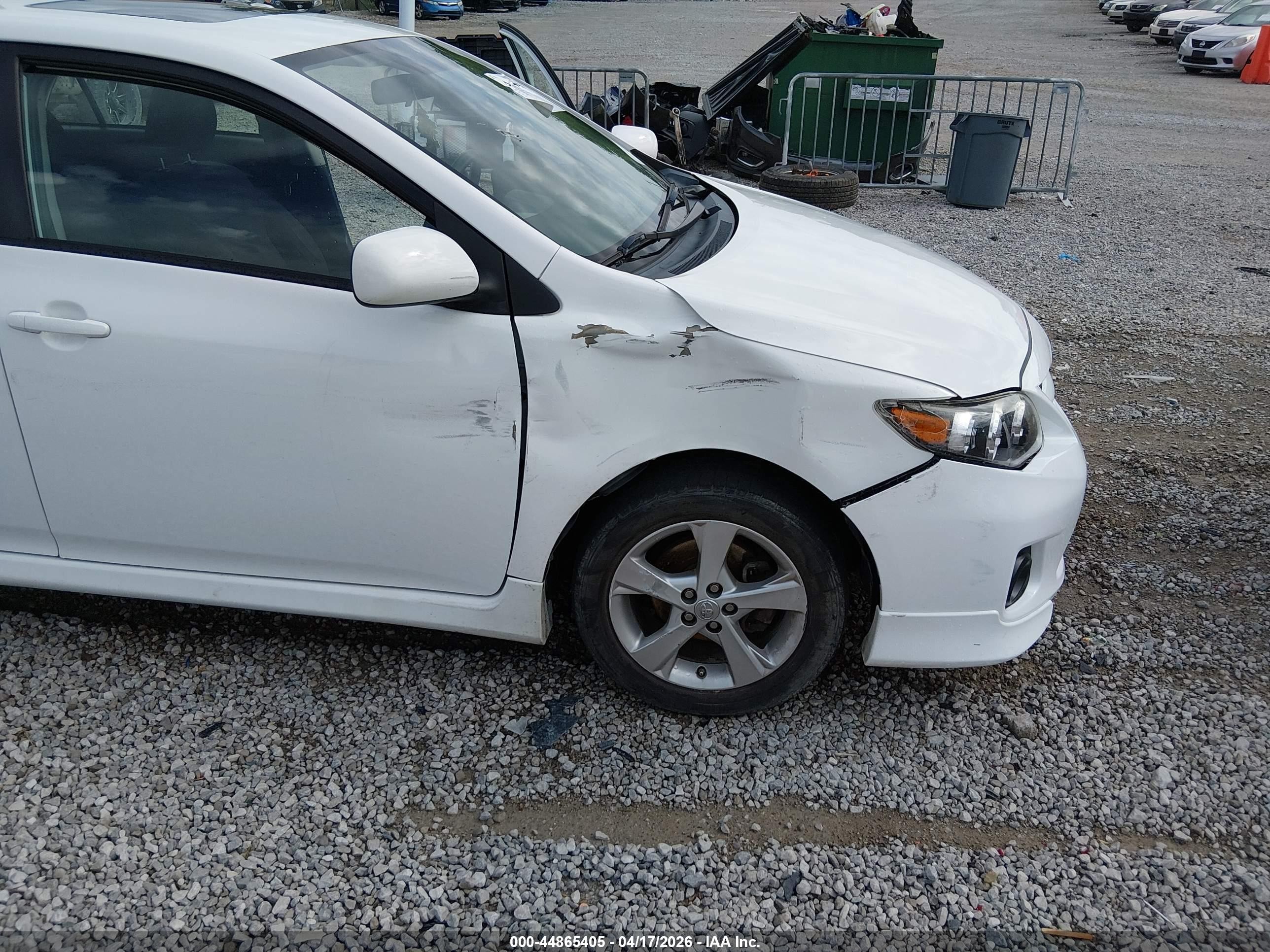2012 Toyota Corolla S White vin: 2T1BU4EE2CC844477