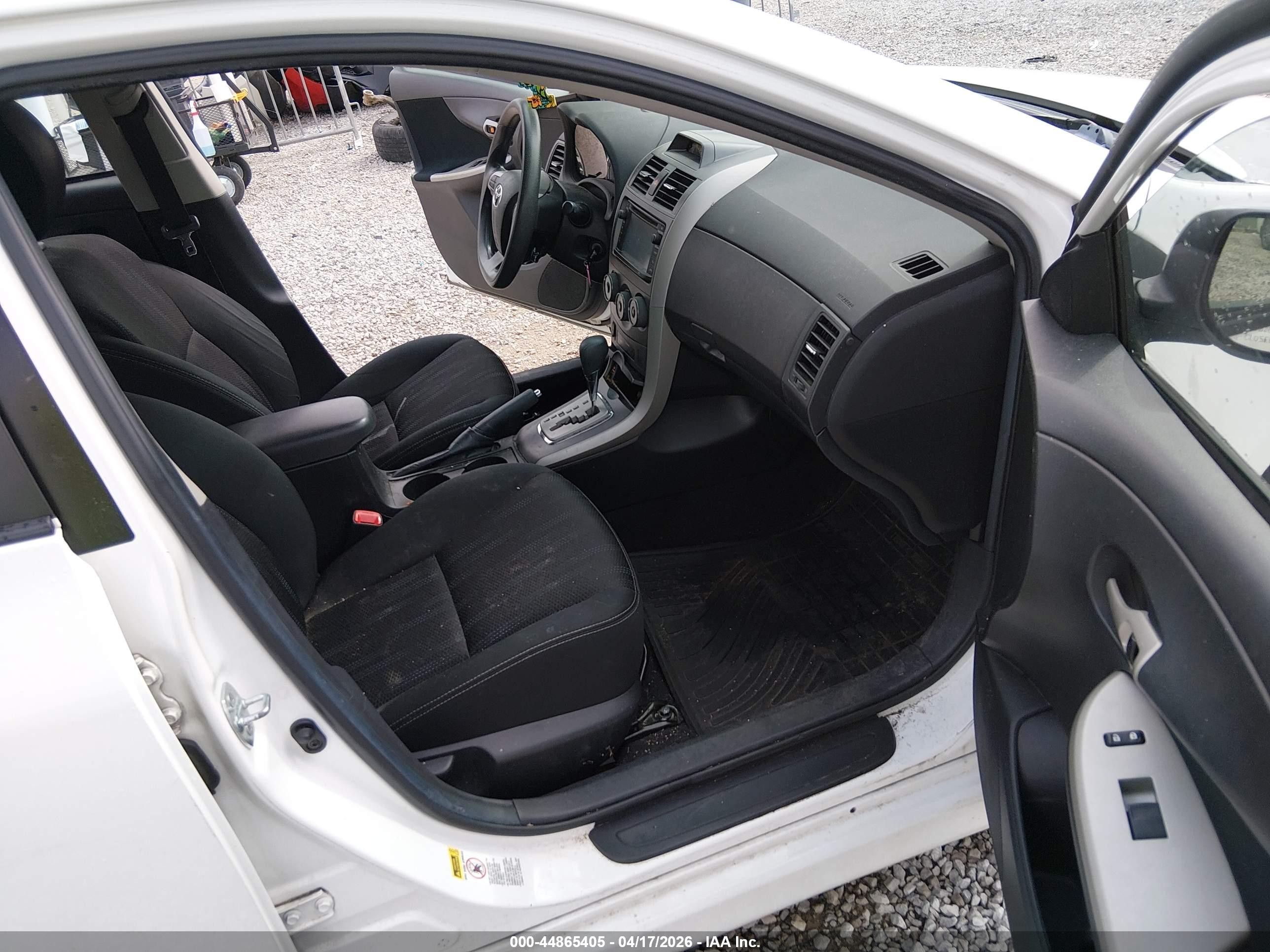 2012 Toyota Corolla S White vin: 2T1BU4EE2CC844477