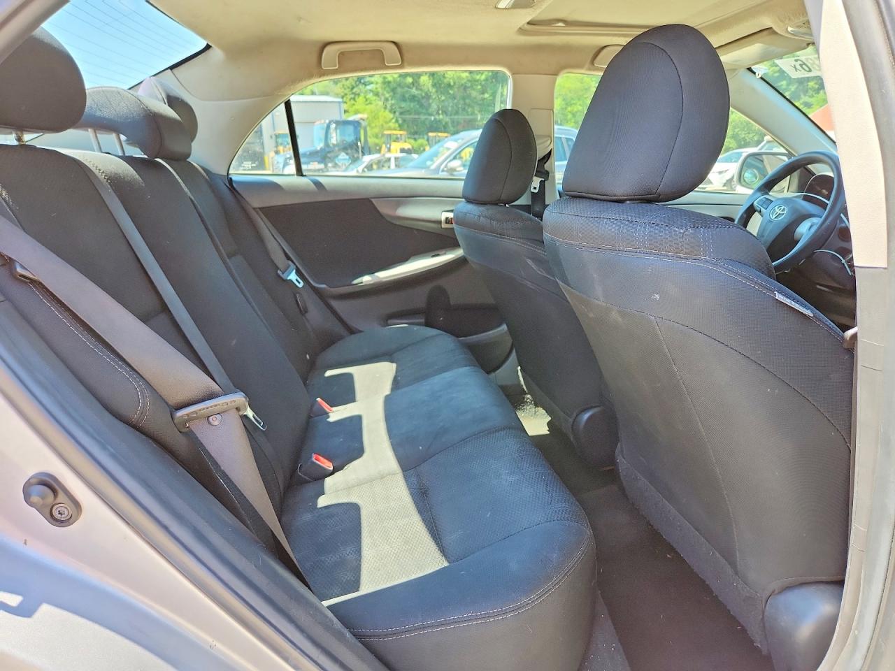 2012 Toyota Corolla S Silver vin: 2T1BU4EE2CC856547