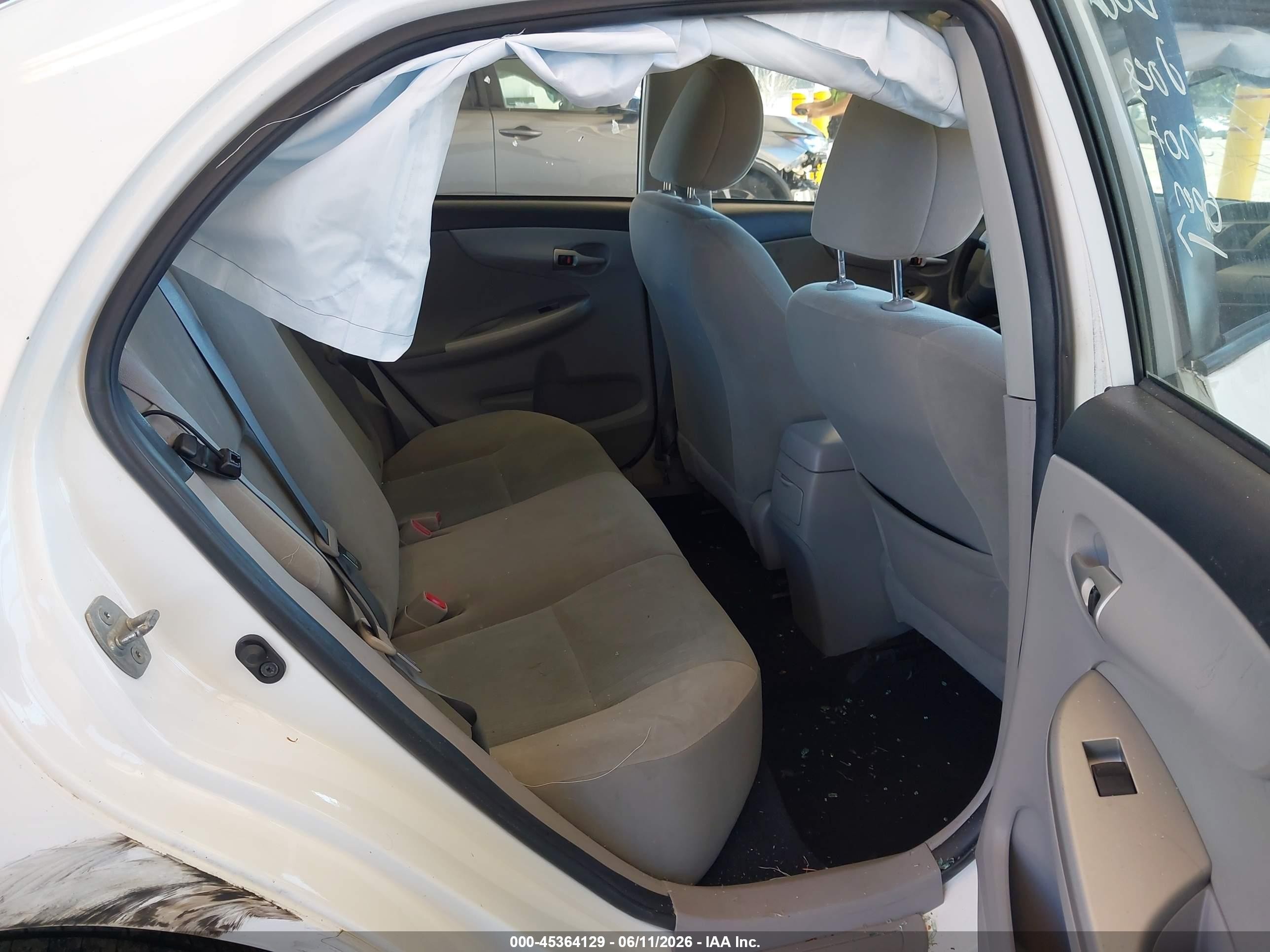 2012 Toyota Corolla Le White vin: 2T1BU4EE2CC868472