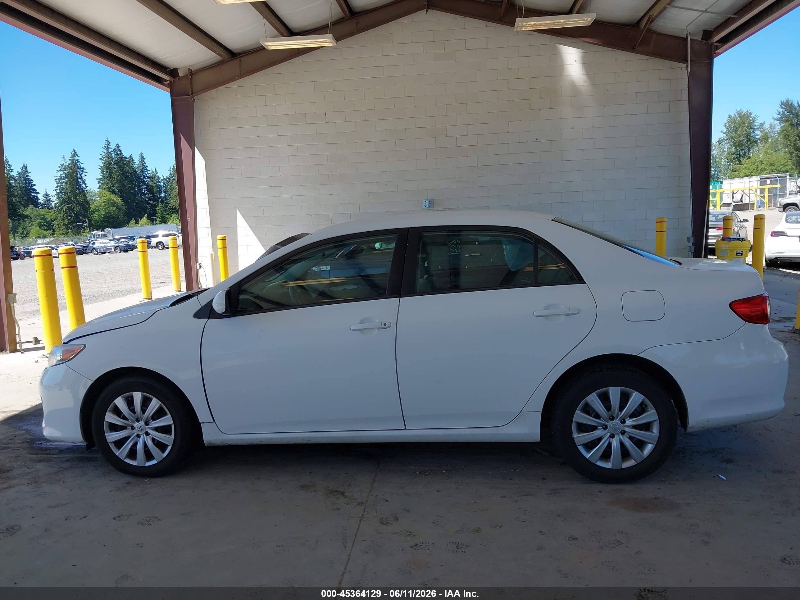 2012 Toyota Corolla Le White vin: 2T1BU4EE2CC868472