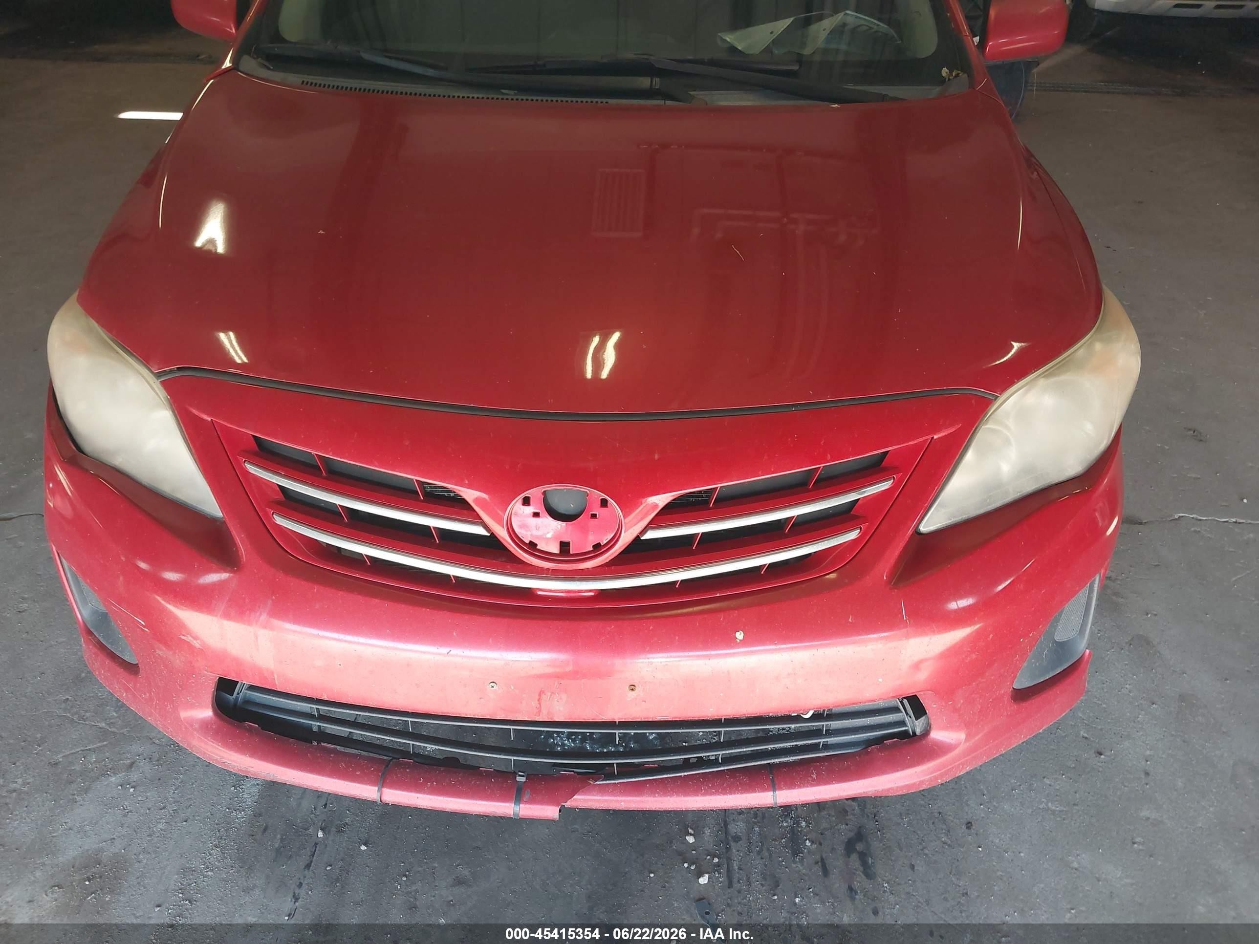 2013 Toyota Corolla Le Red vin: 2T1BU4EE2DC005379