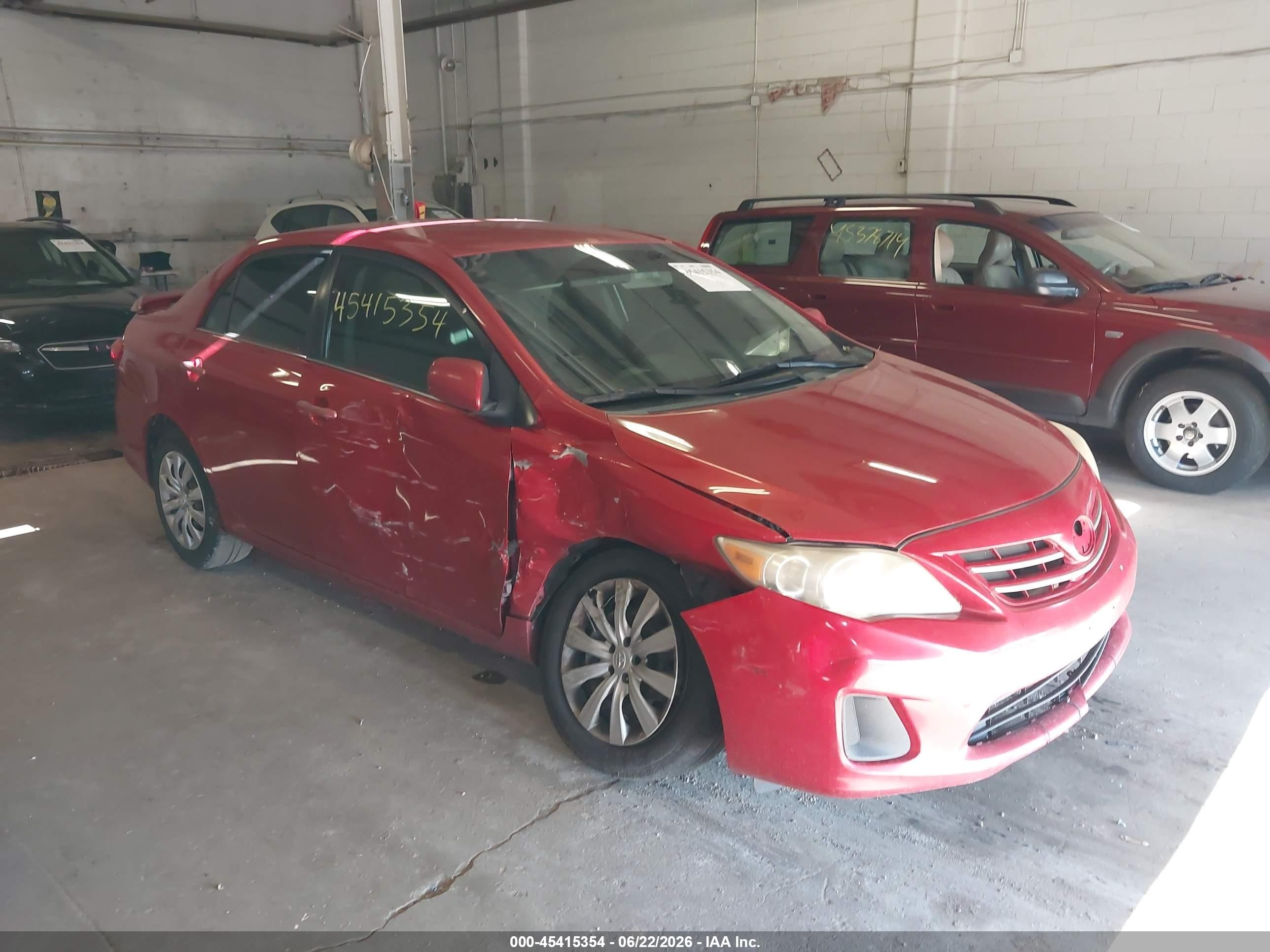 2013 Toyota Corolla Le Red vin: 2T1BU4EE2DC005379