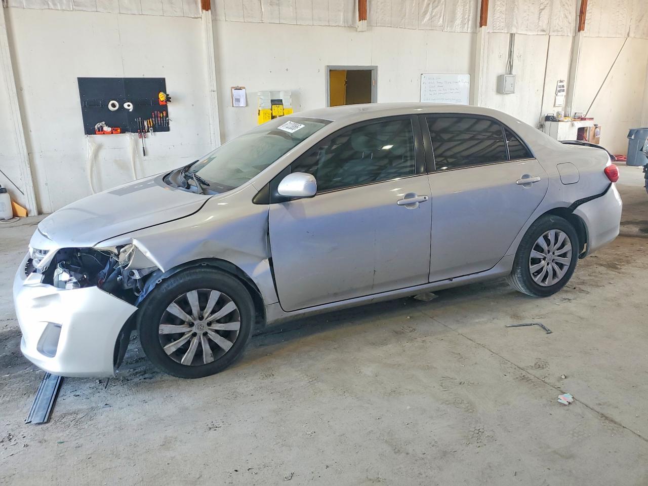 2013 Toyota Corolla Le Silver vin: 2T1BU4EE2DC015605
