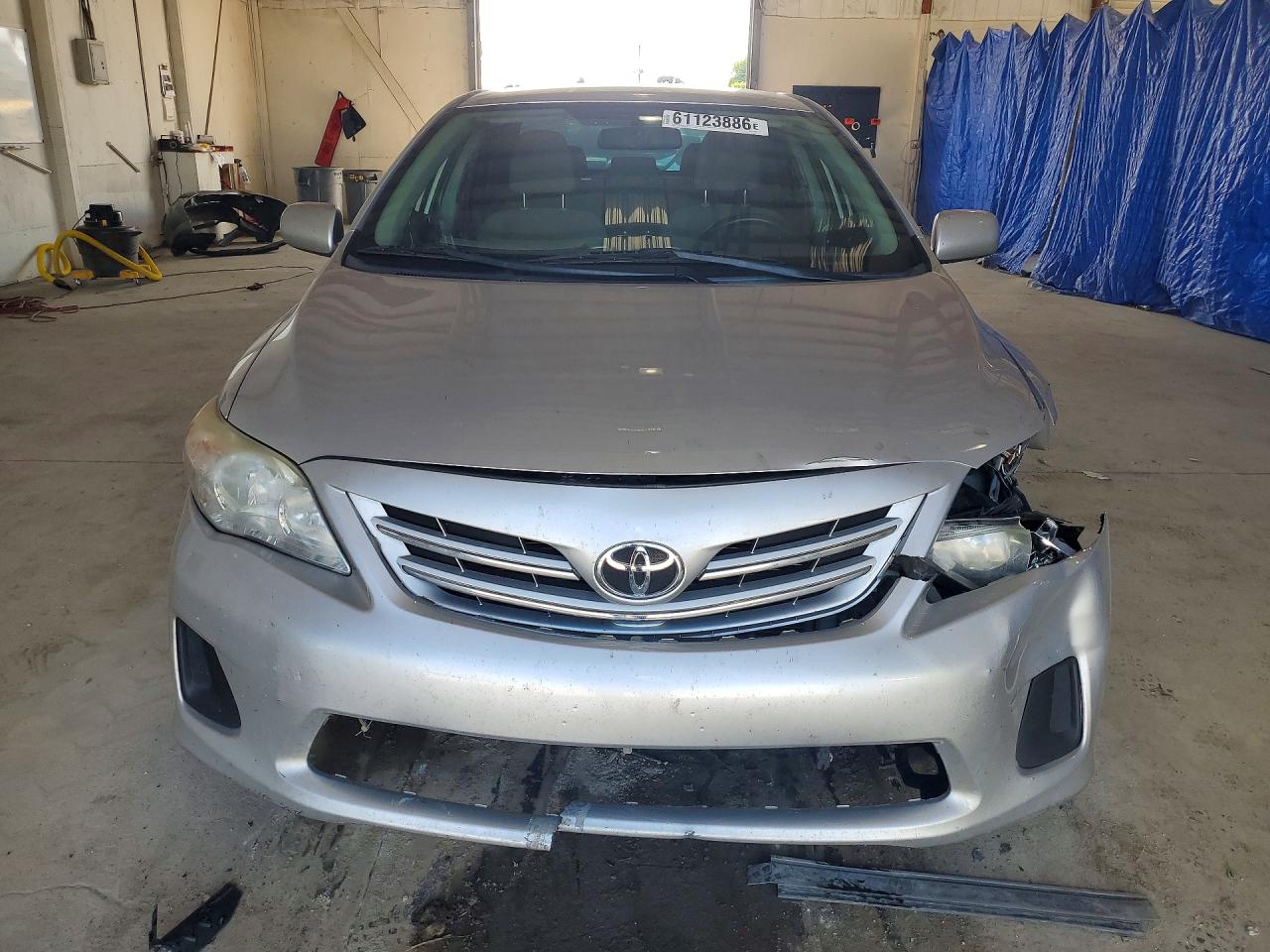 2013 Toyota Corolla Le Silver vin: 2T1BU4EE2DC015605