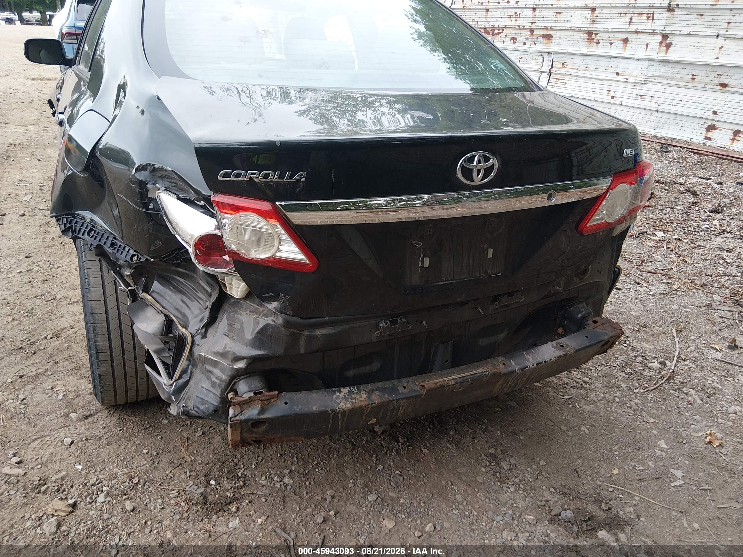 2013 Toyota Corolla Le Black vin: 2T1BU4EE2DC030072