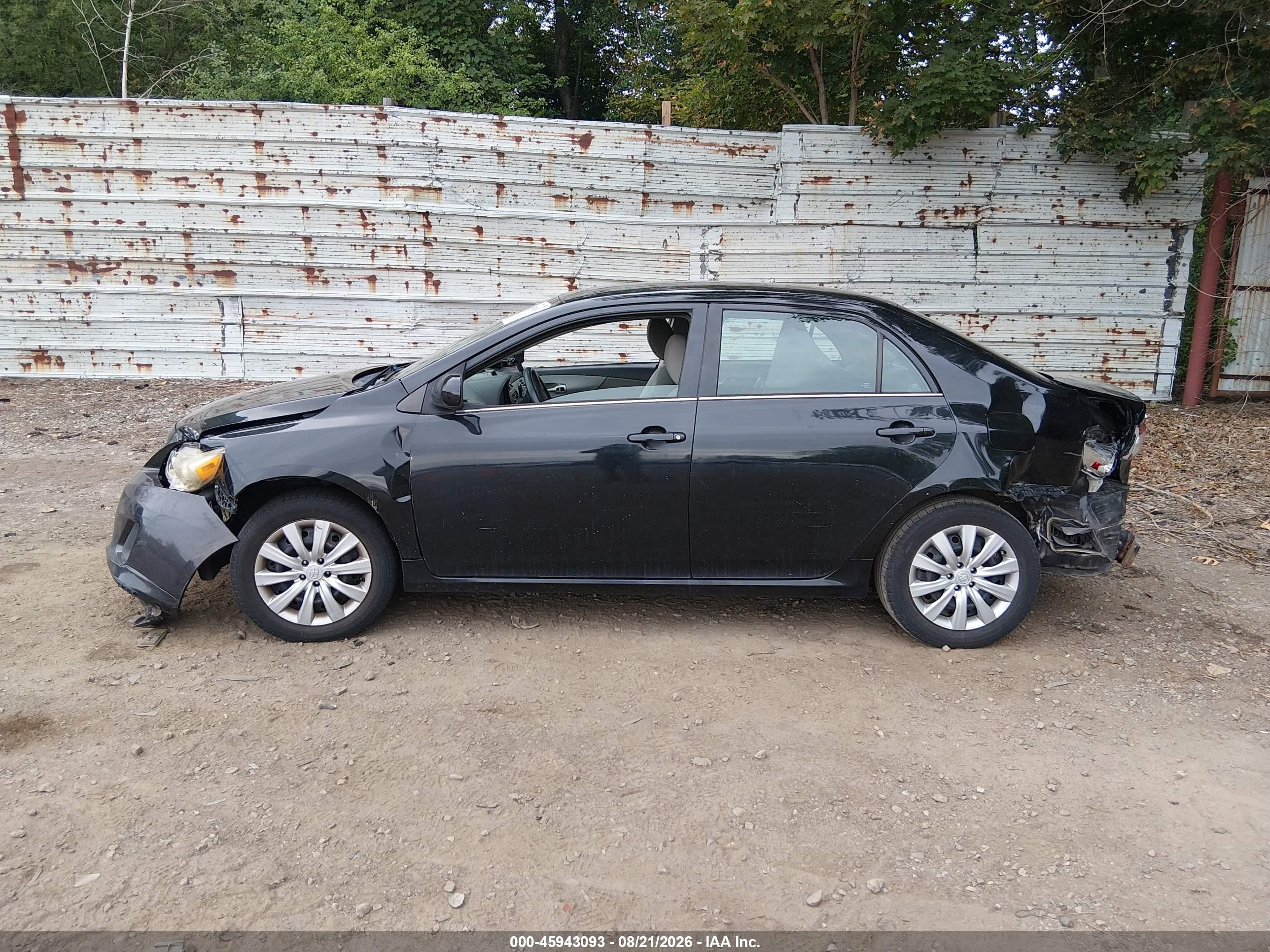 2013 Toyota Corolla Le Black vin: 2T1BU4EE2DC030072