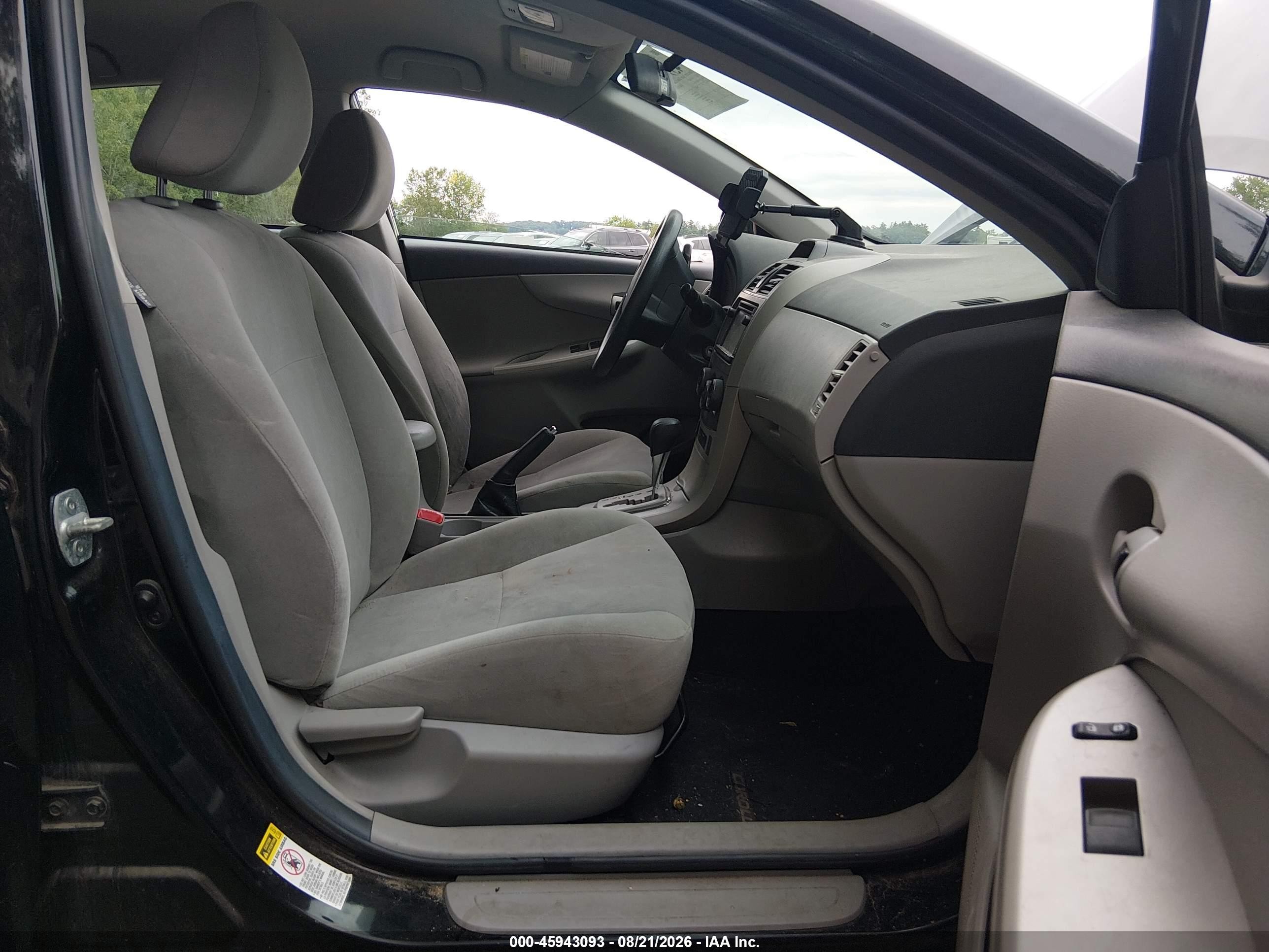 2013 Toyota Corolla Le Black vin: 2T1BU4EE2DC030072