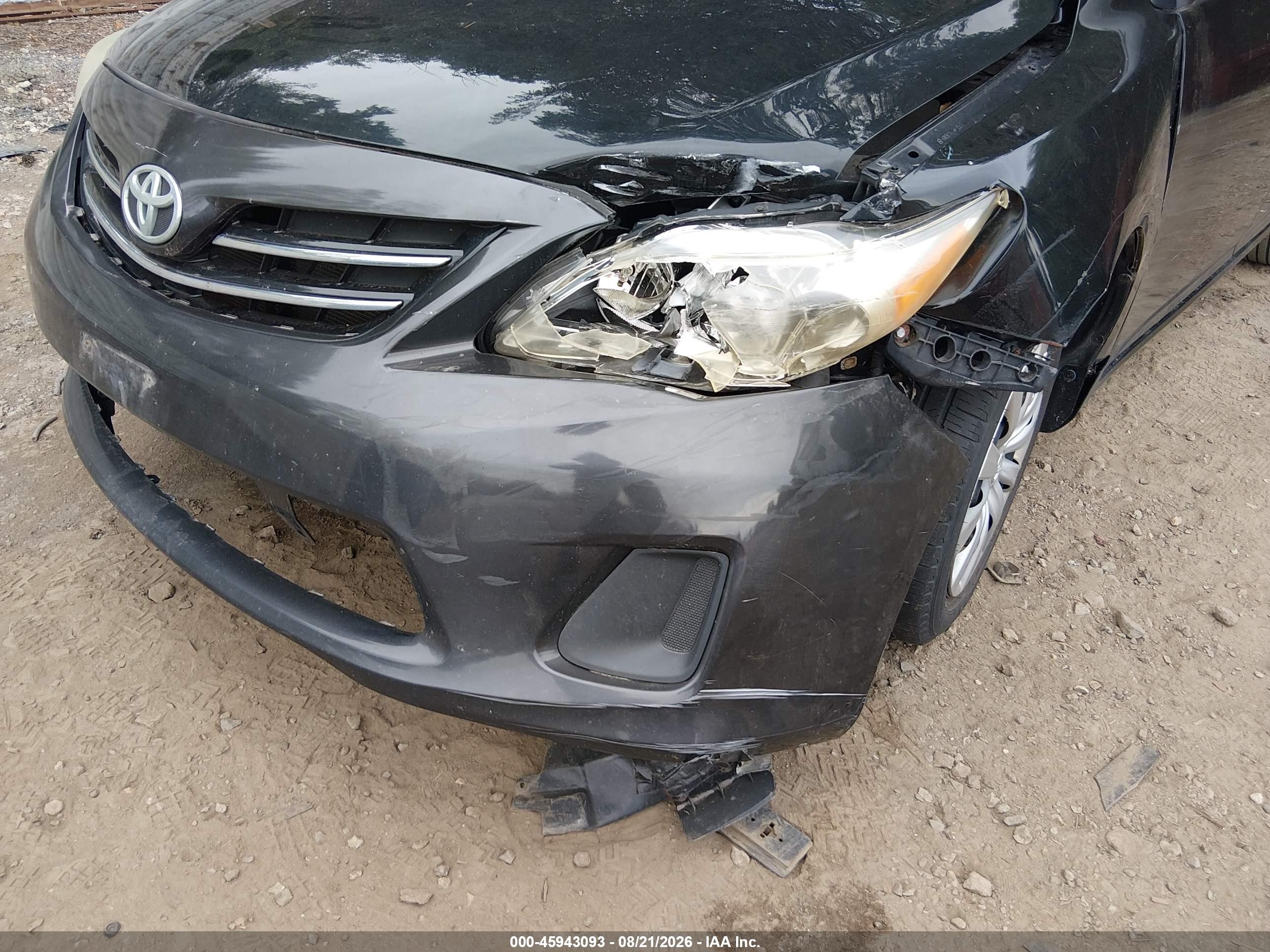 2013 Toyota Corolla Le Black vin: 2T1BU4EE2DC030072