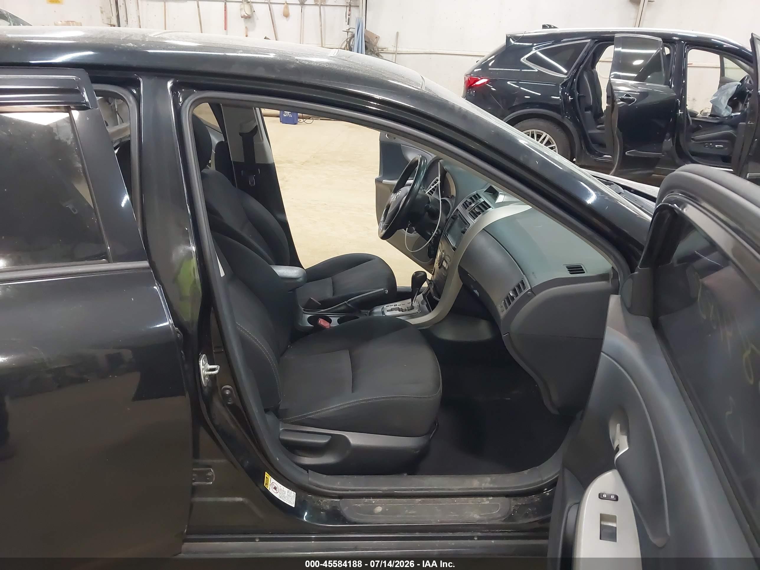 2013 Toyota Corolla S Черный vin: 2T1BU4EE2DC035840