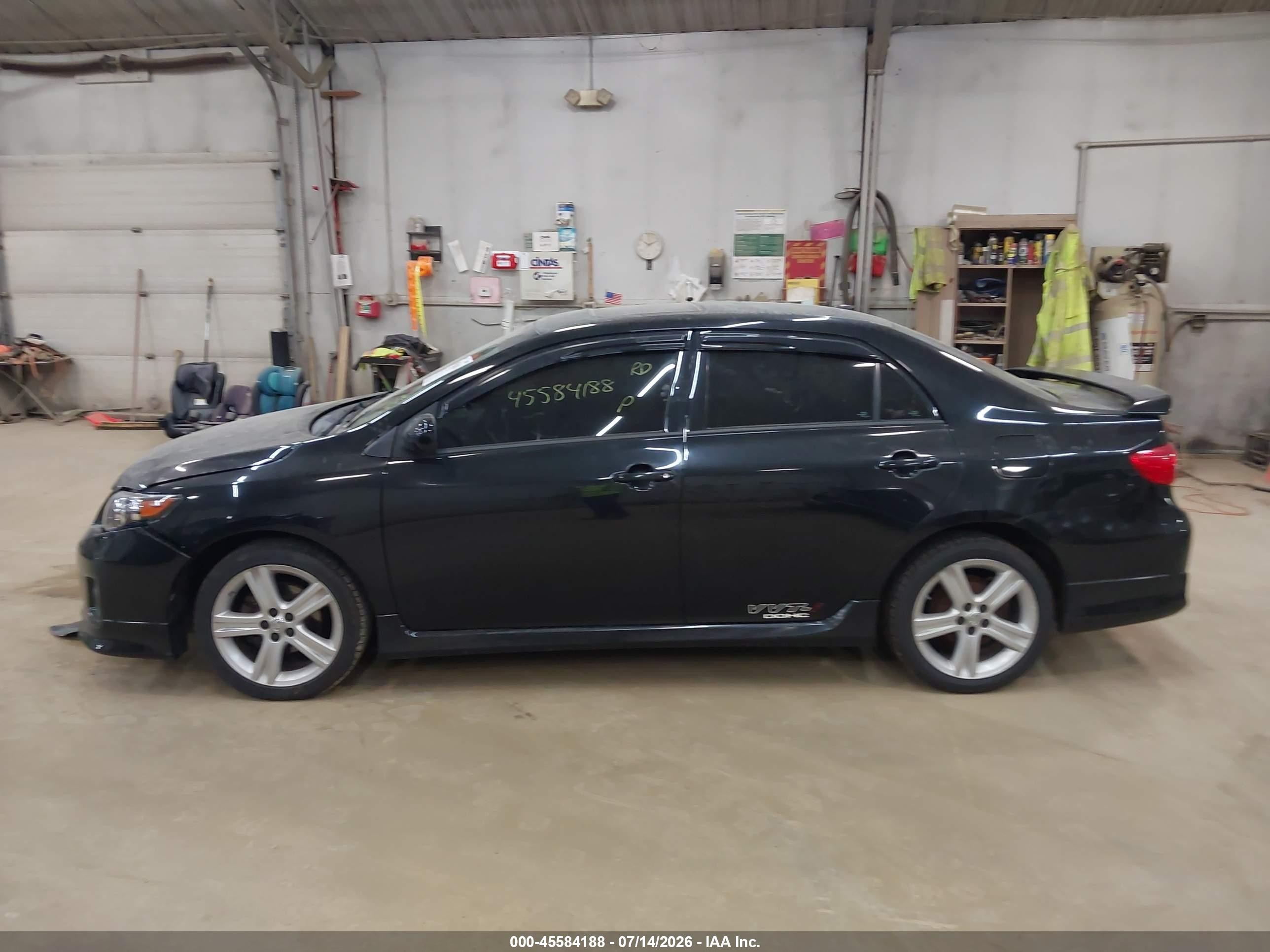 2013 Toyota Corolla S Черный vin: 2T1BU4EE2DC035840
