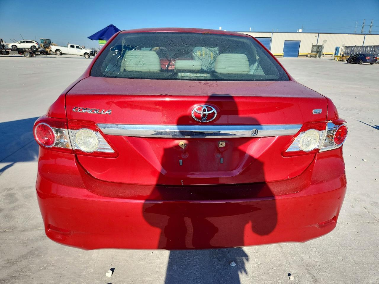 2013 Toyota Corolla Le Red vin: 2T1BU4EE2DC051987