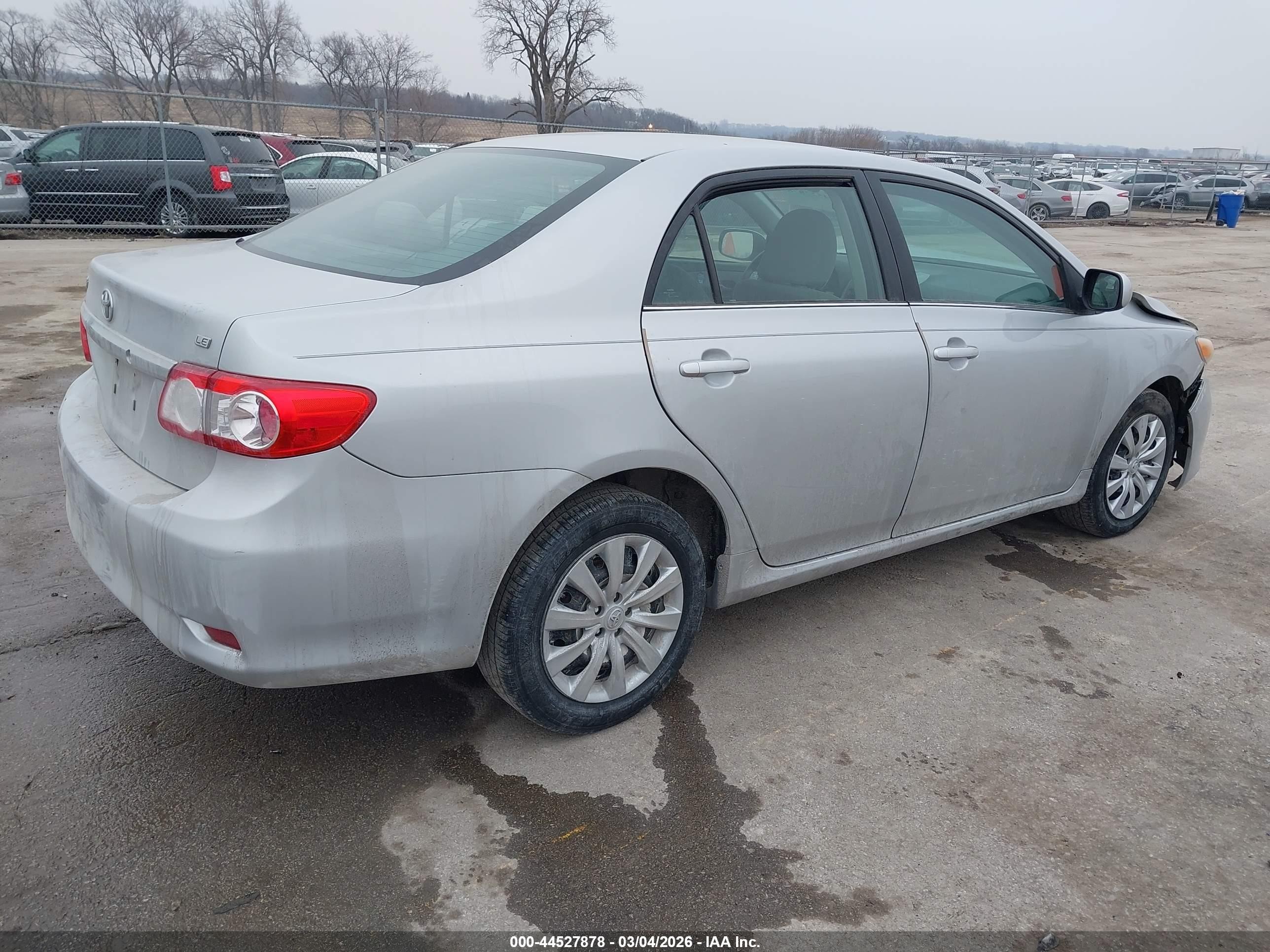2013 Toyota Corolla Le Silver vin: 2T1BU4EE2DC064304