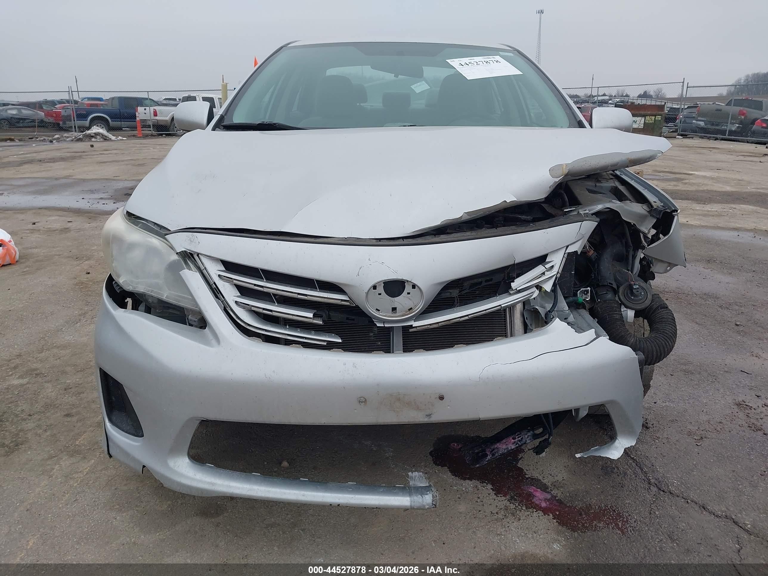 2013 Toyota Corolla Le Silver vin: 2T1BU4EE2DC064304