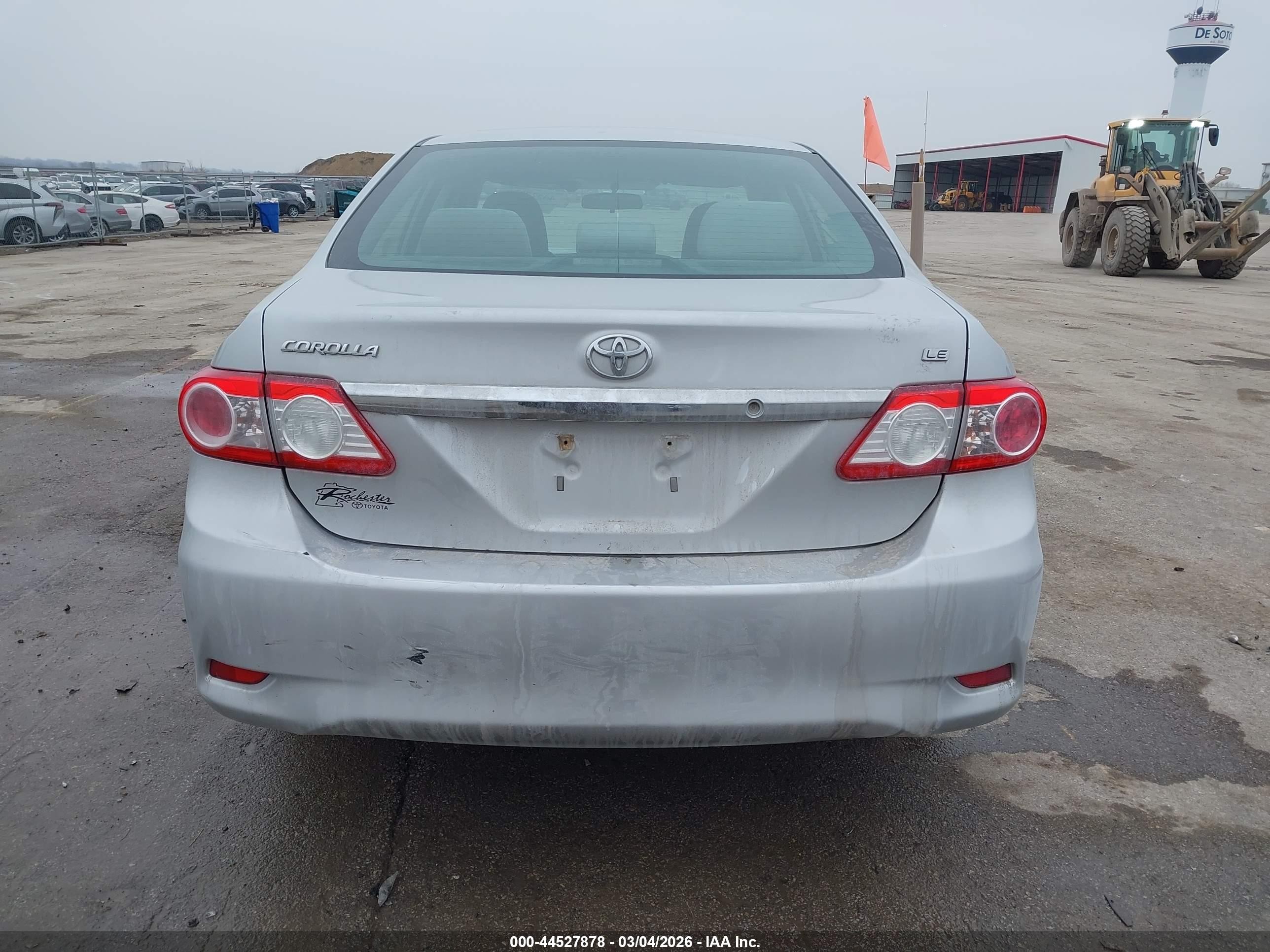 2013 Toyota Corolla Le Silver vin: 2T1BU4EE2DC064304