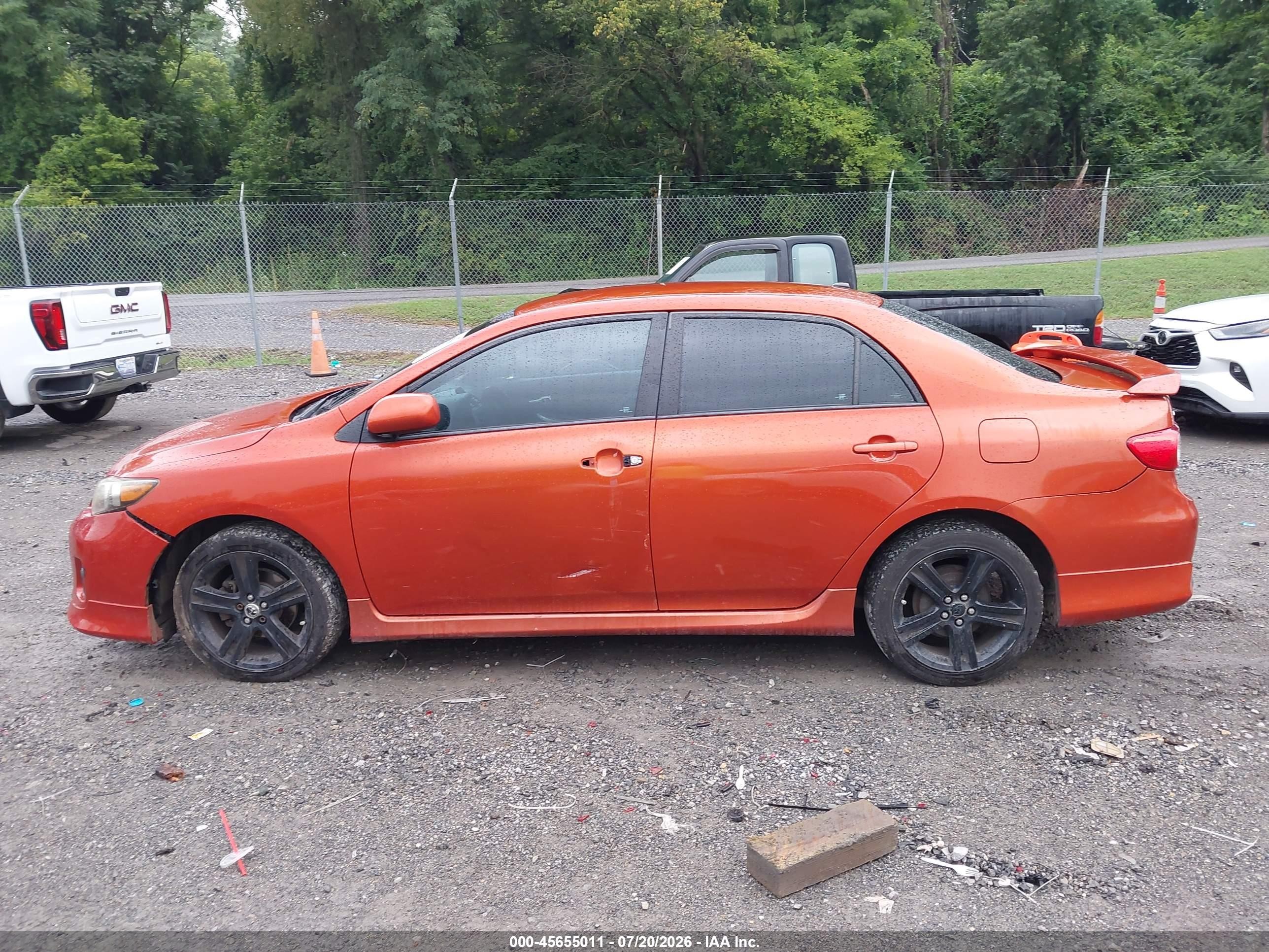 2013 Toyota Corolla S Special Edition Orange vin: 2T1BU4EE2DC084083