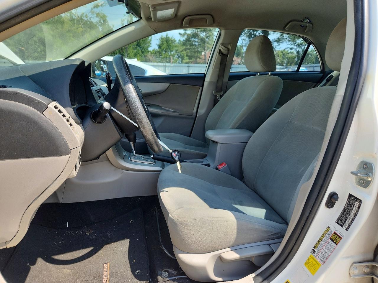 2013 Toyota Corolla Le White vin: 2T1BU4EE2DC099439