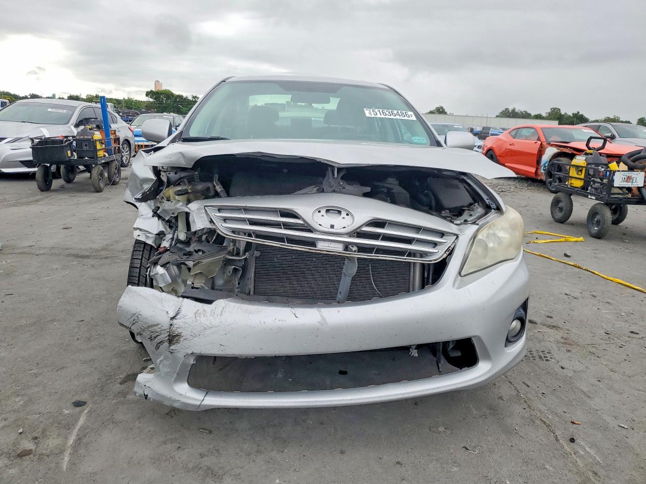 2013 Toyota Corolla Le Silver vin: 2T1BU4EE2DC111654