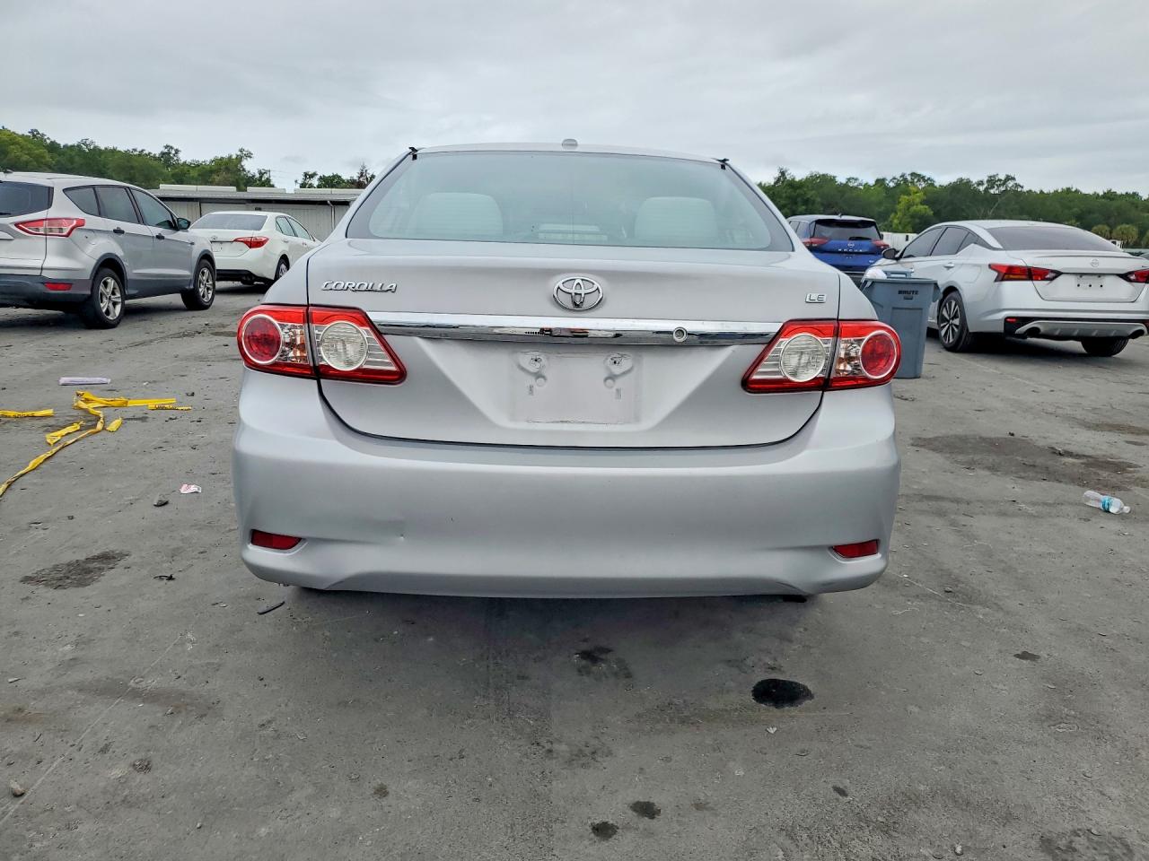 2013 Toyota Corolla Le Silver vin: 2T1BU4EE2DC111654