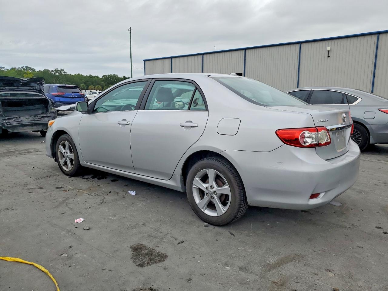 2013 Toyota Corolla Le Silver vin: 2T1BU4EE2DC111654