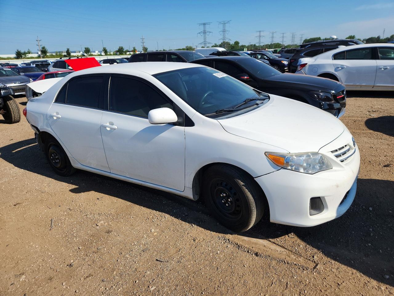 2013 Toyota Corolla Le White vin: 2T1BU4EE2DC111802