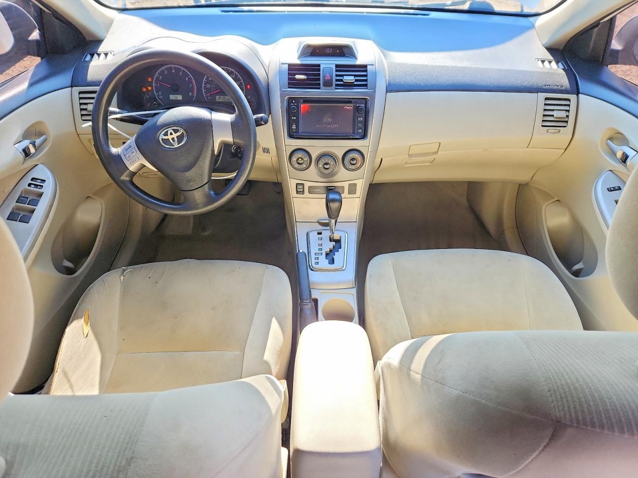 2013 Toyota Corolla Le White vin: 2T1BU4EE2DC111802