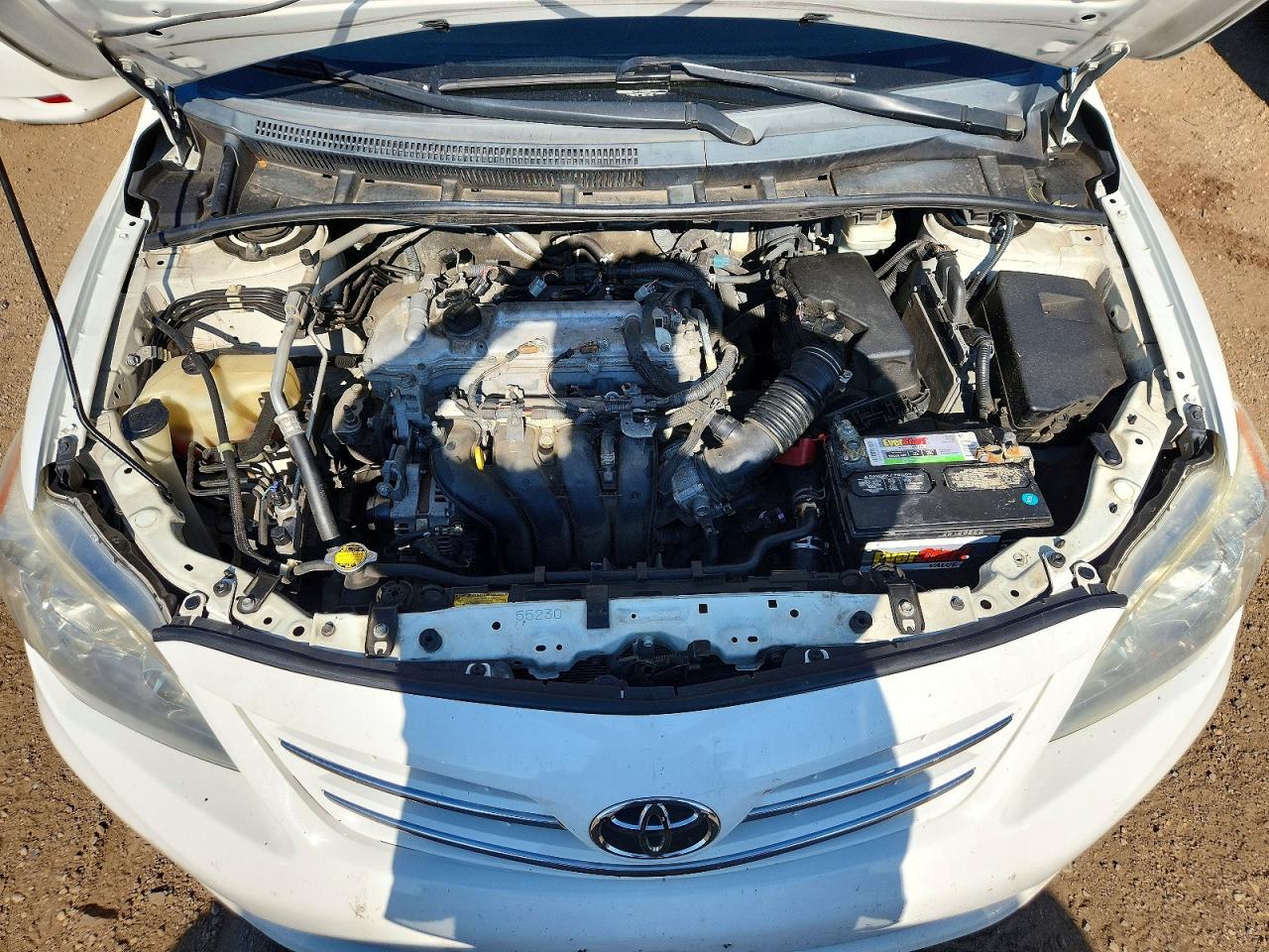 2013 Toyota Corolla Le White vin: 2T1BU4EE2DC111802