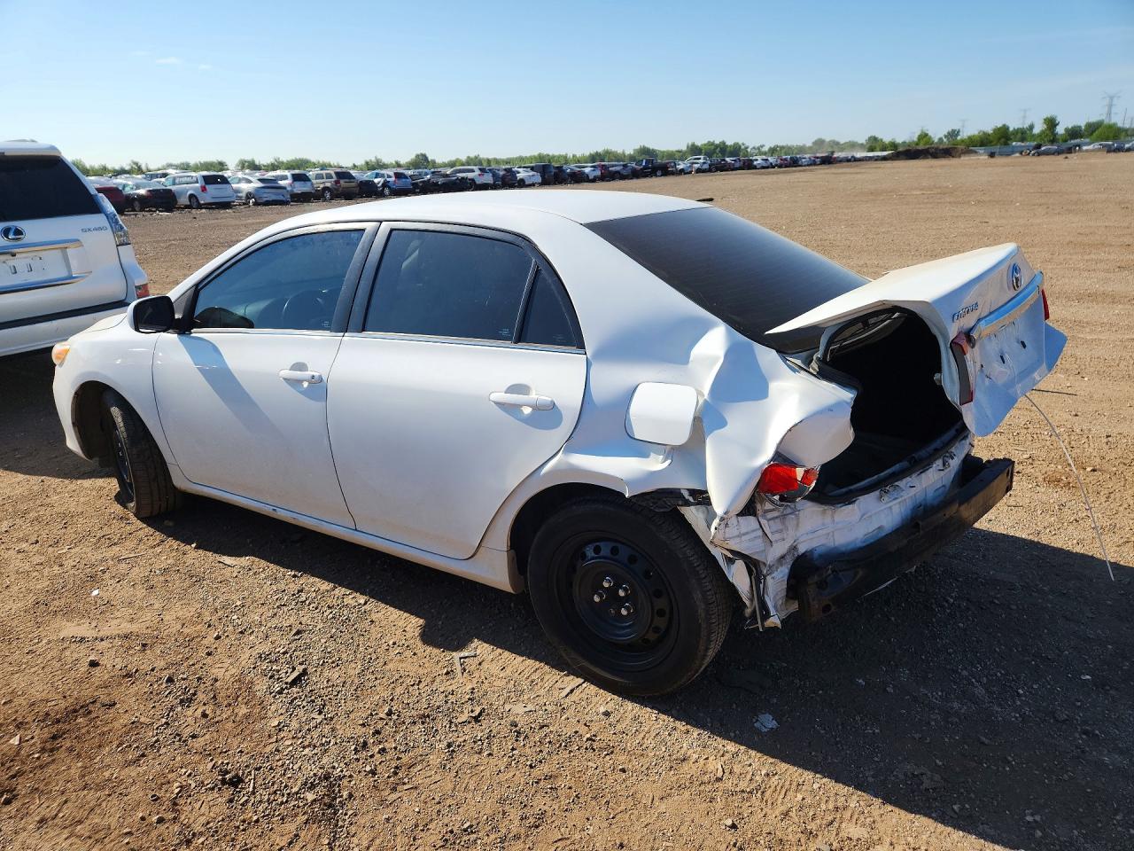 2013 Toyota Corolla Le White vin: 2T1BU4EE2DC111802