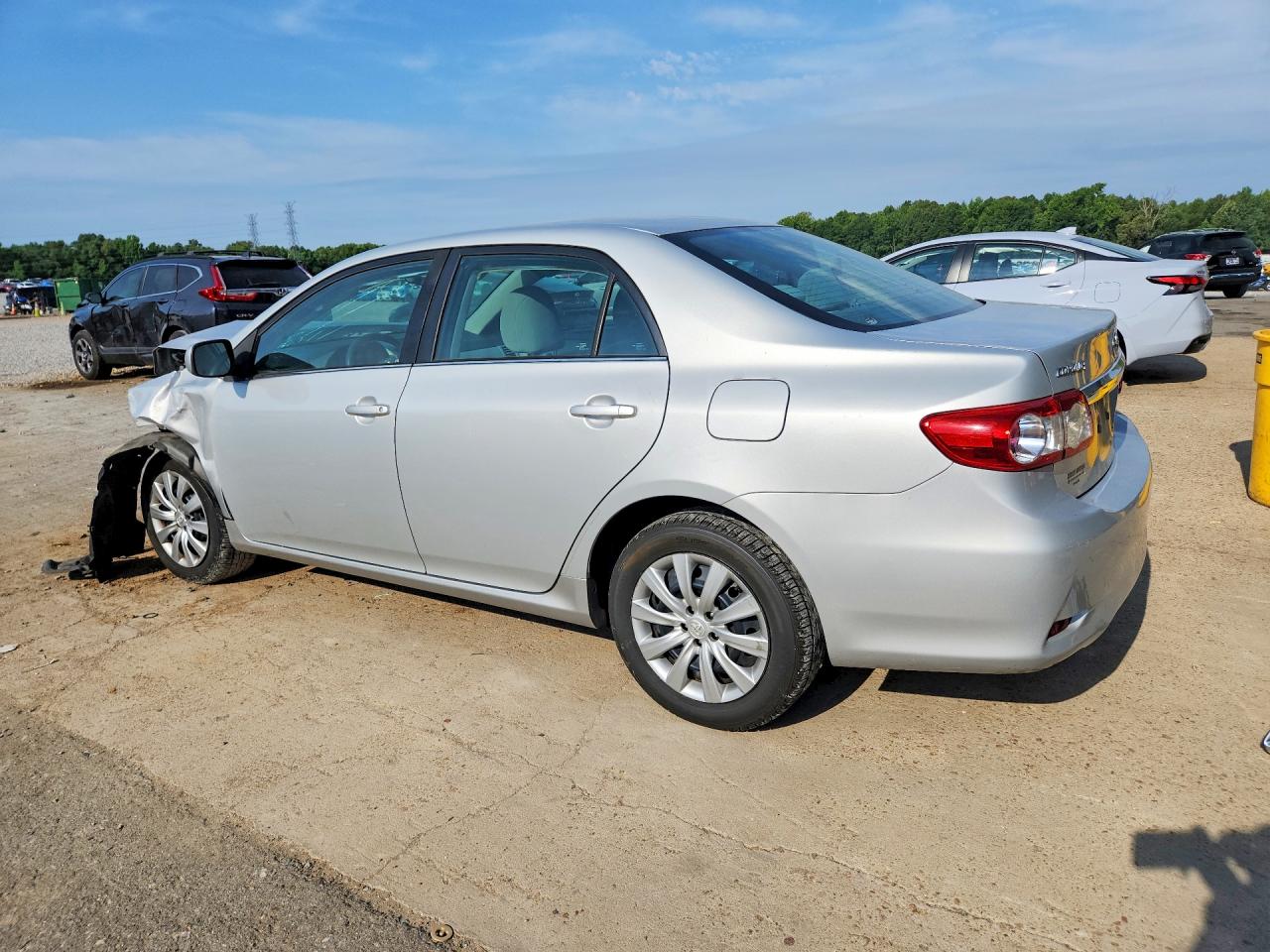 2013 Toyota Corolla Le Silver vin: 2T1BU4EE2DC117728