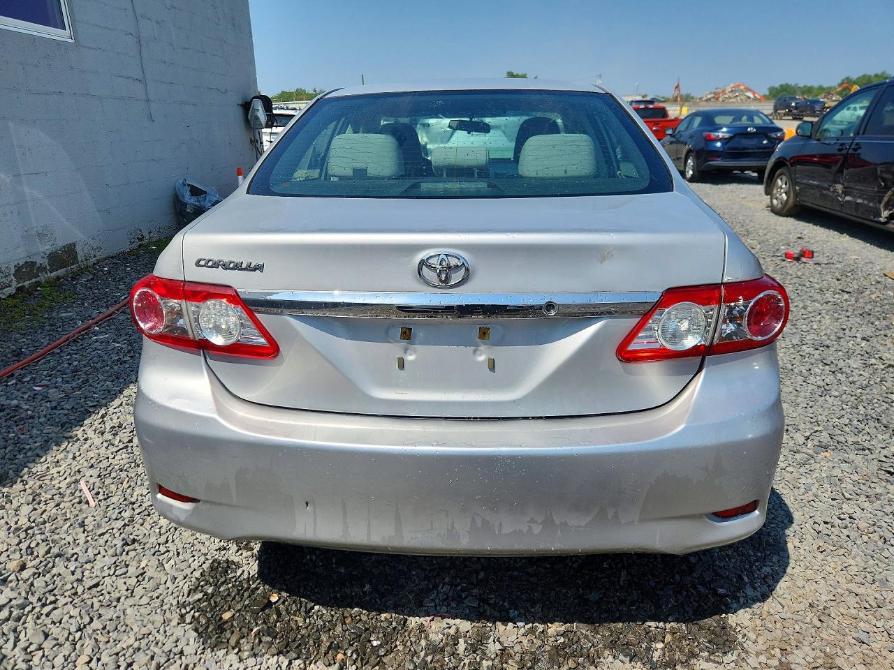 2013 Toyota Corolla L Silver vin: 2T1BU4EE2DC119978