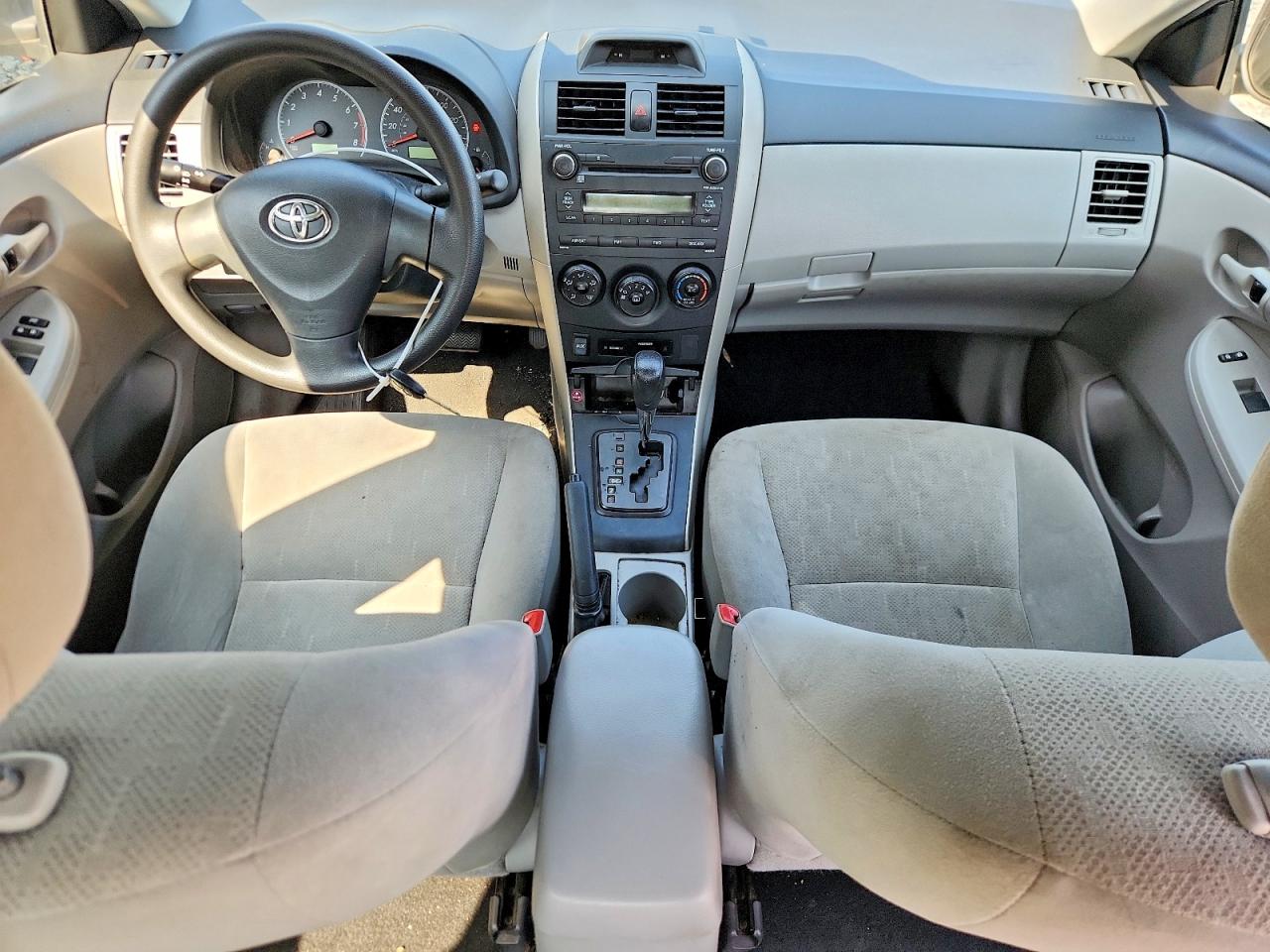 2013 Toyota Corolla L Silver vin: 2T1BU4EE2DC119978