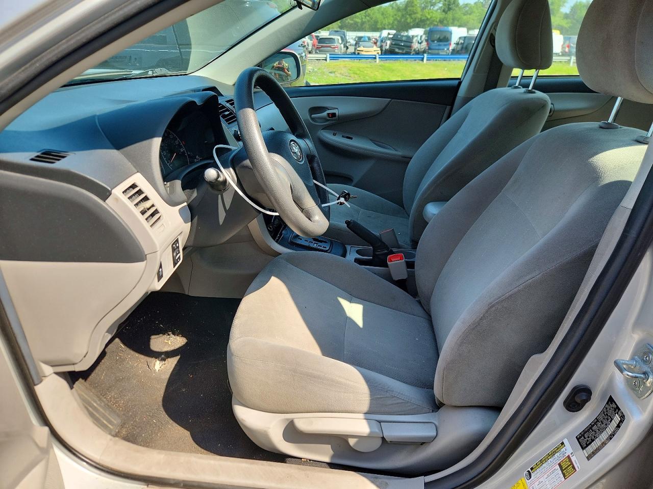 2013 Toyota Corolla L Silver vin: 2T1BU4EE2DC119978