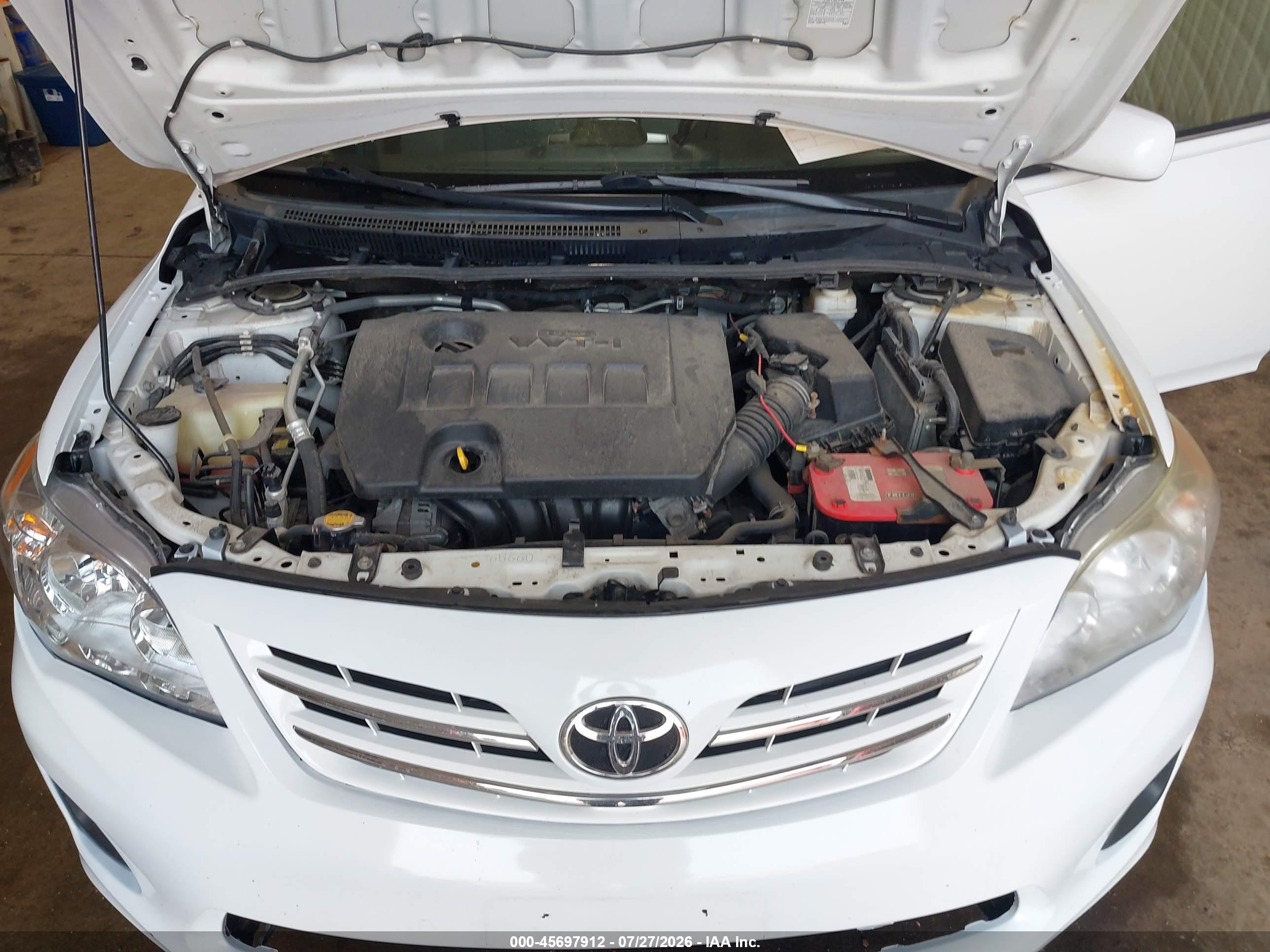 2013 Toyota Corolla Le White vin: 2T1BU4EE2DC924251