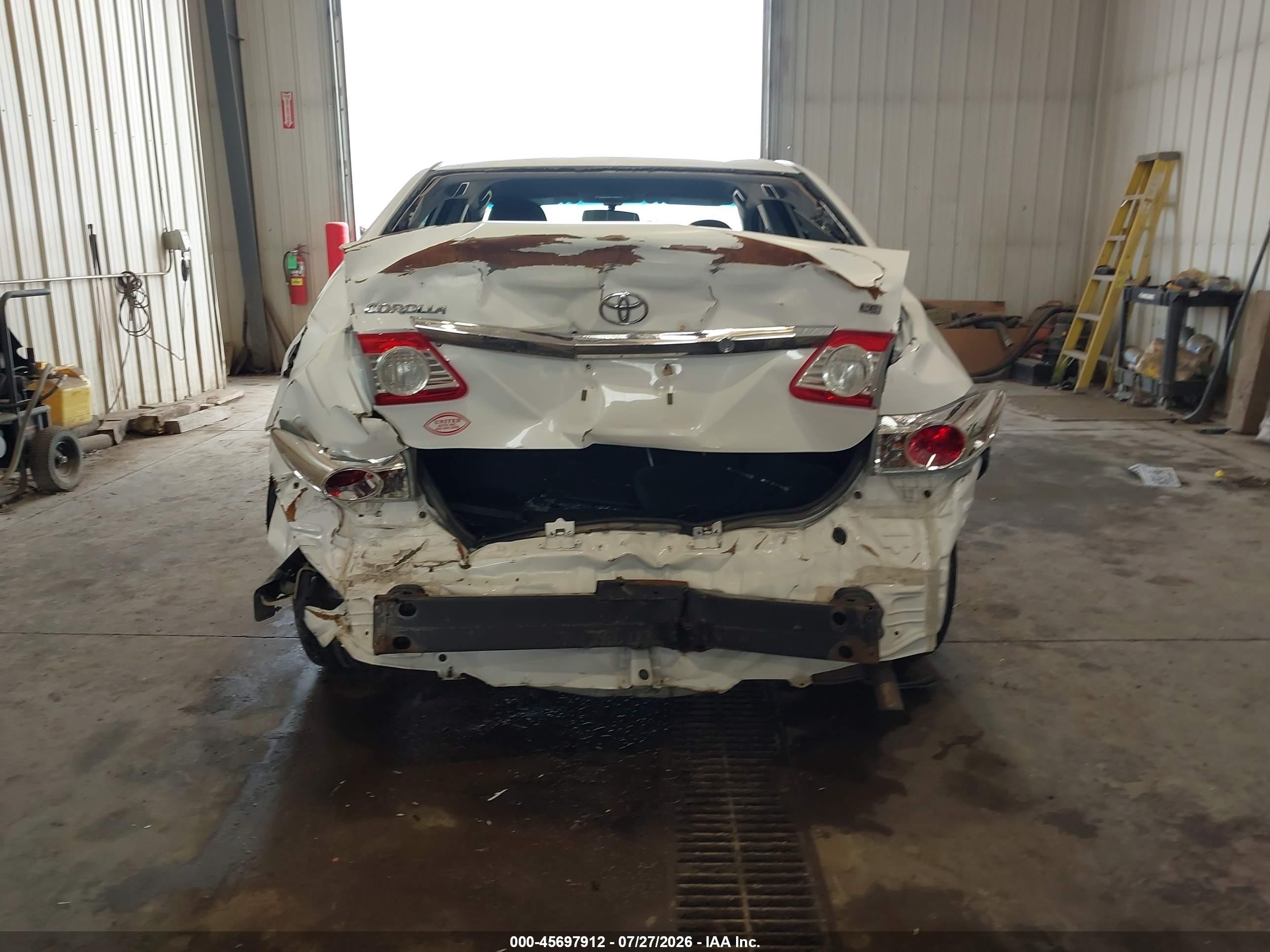 2013 Toyota Corolla Le White vin: 2T1BU4EE2DC924251