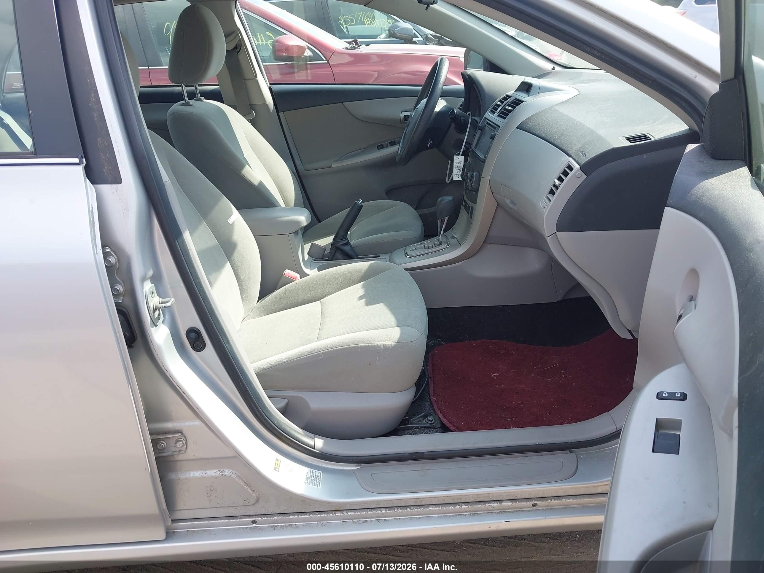 2013 Toyota Corolla Le Silver vin: 2T1BU4EE2DC926954