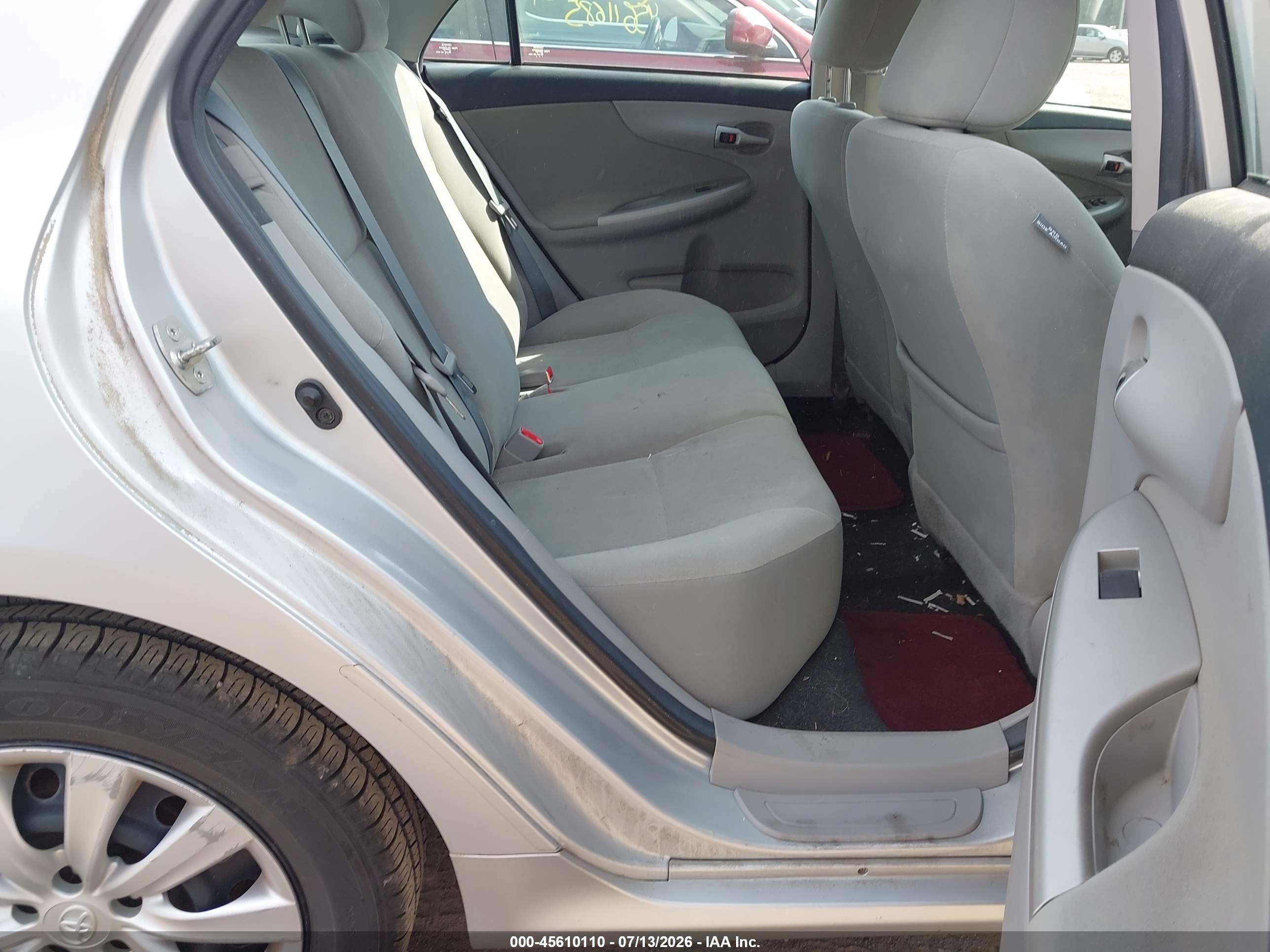 2013 Toyota Corolla Le Silver vin: 2T1BU4EE2DC926954