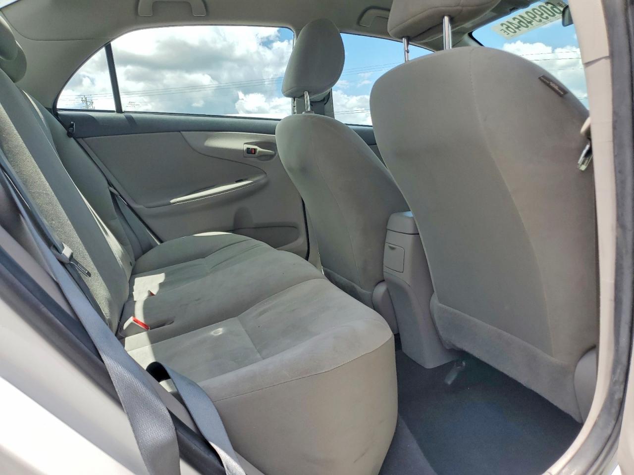 2013 Toyota Corolla L White vin: 2T1BU4EE2DC930826