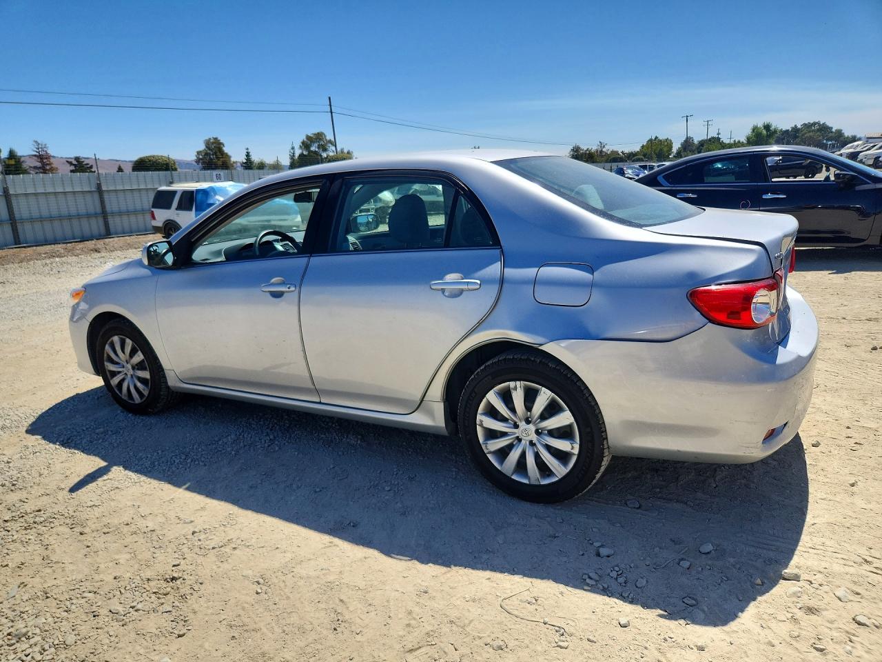 2013 Toyota Corolla Le Silver vin: 2T1BU4EE2DC946234