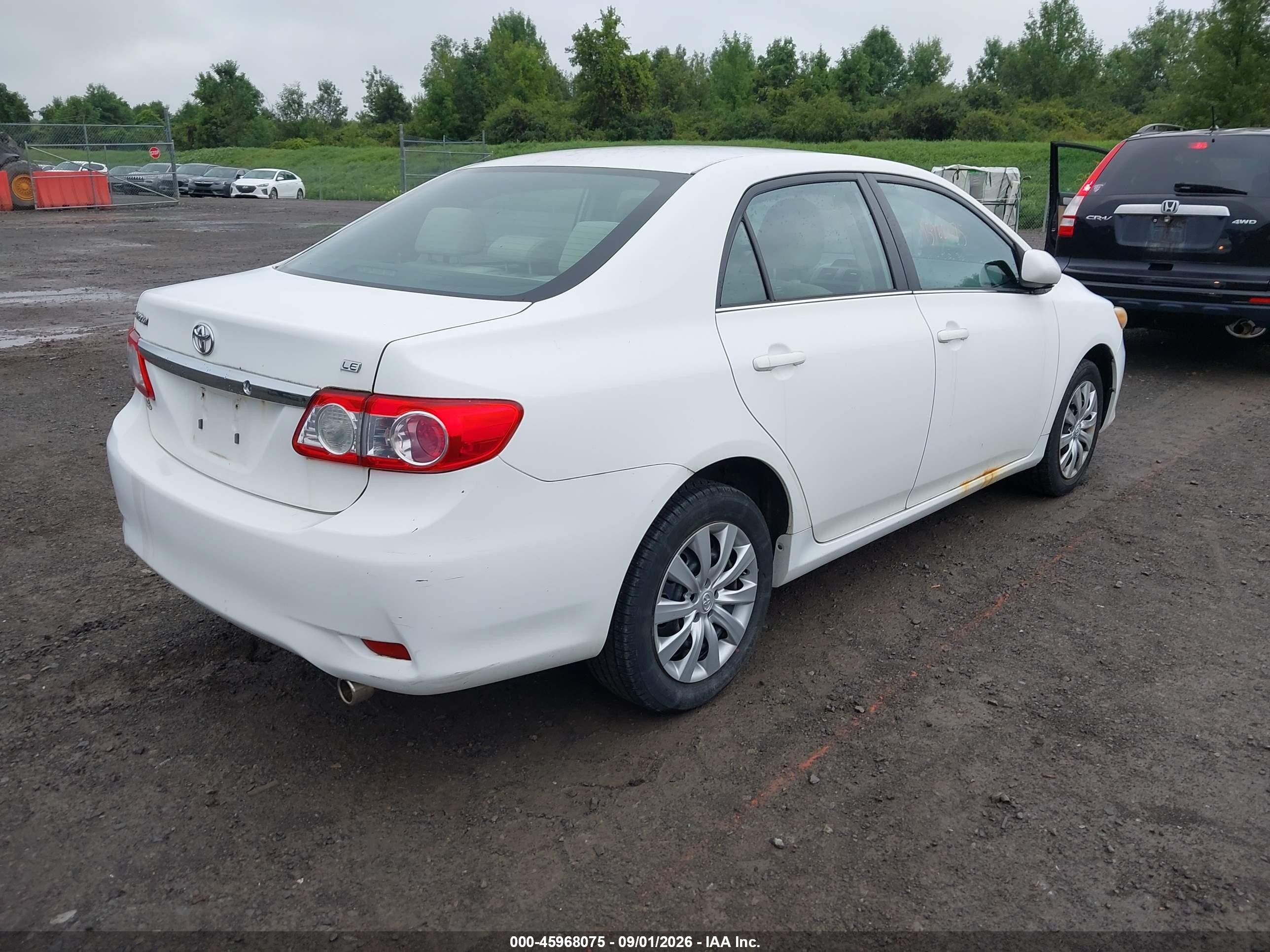 2013 Toyota Corolla Le White vin: 2T1BU4EE2DC957072
