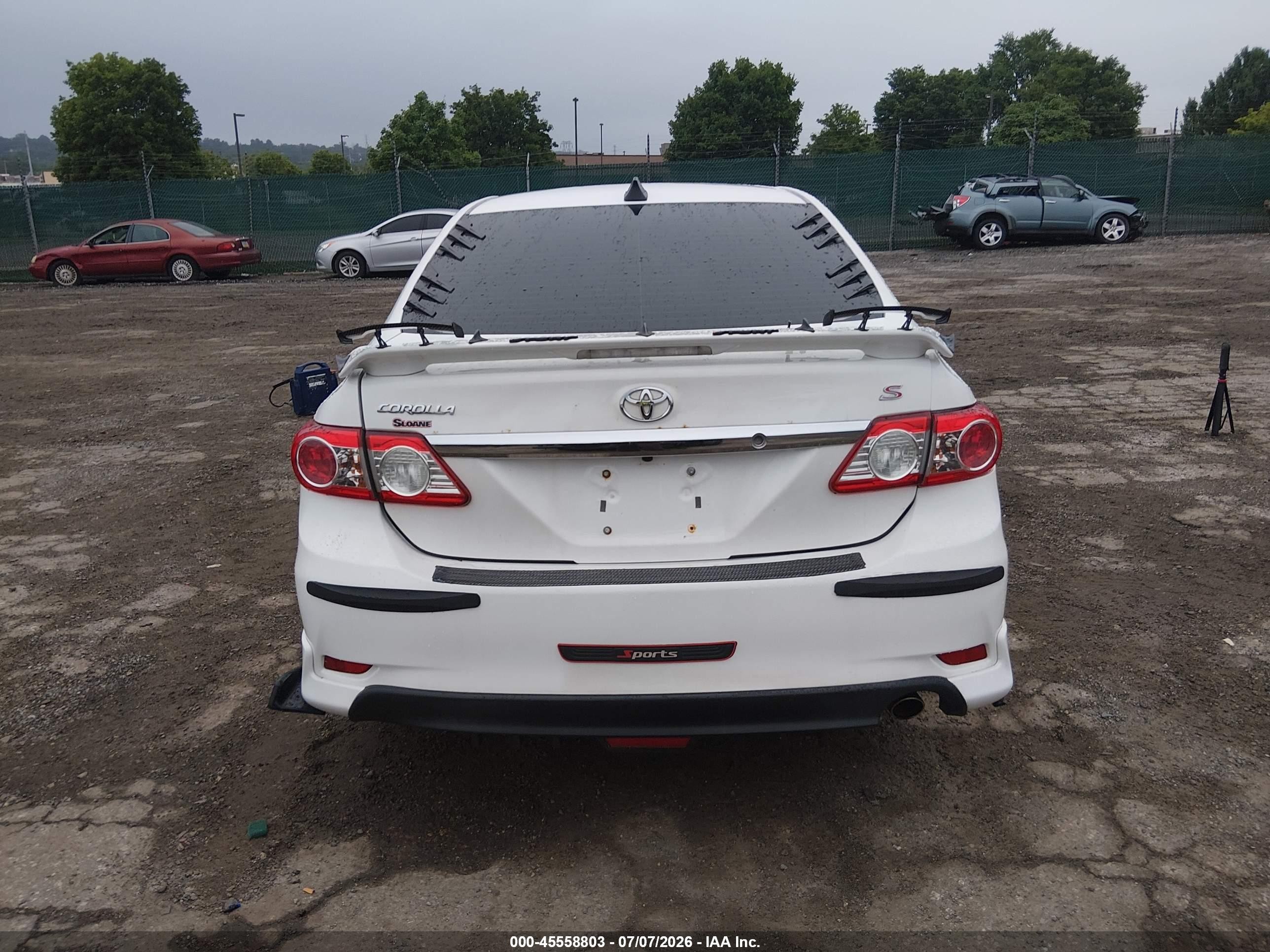 2013 Toyota Corolla S White vin: 2T1BU4EE2DC976432