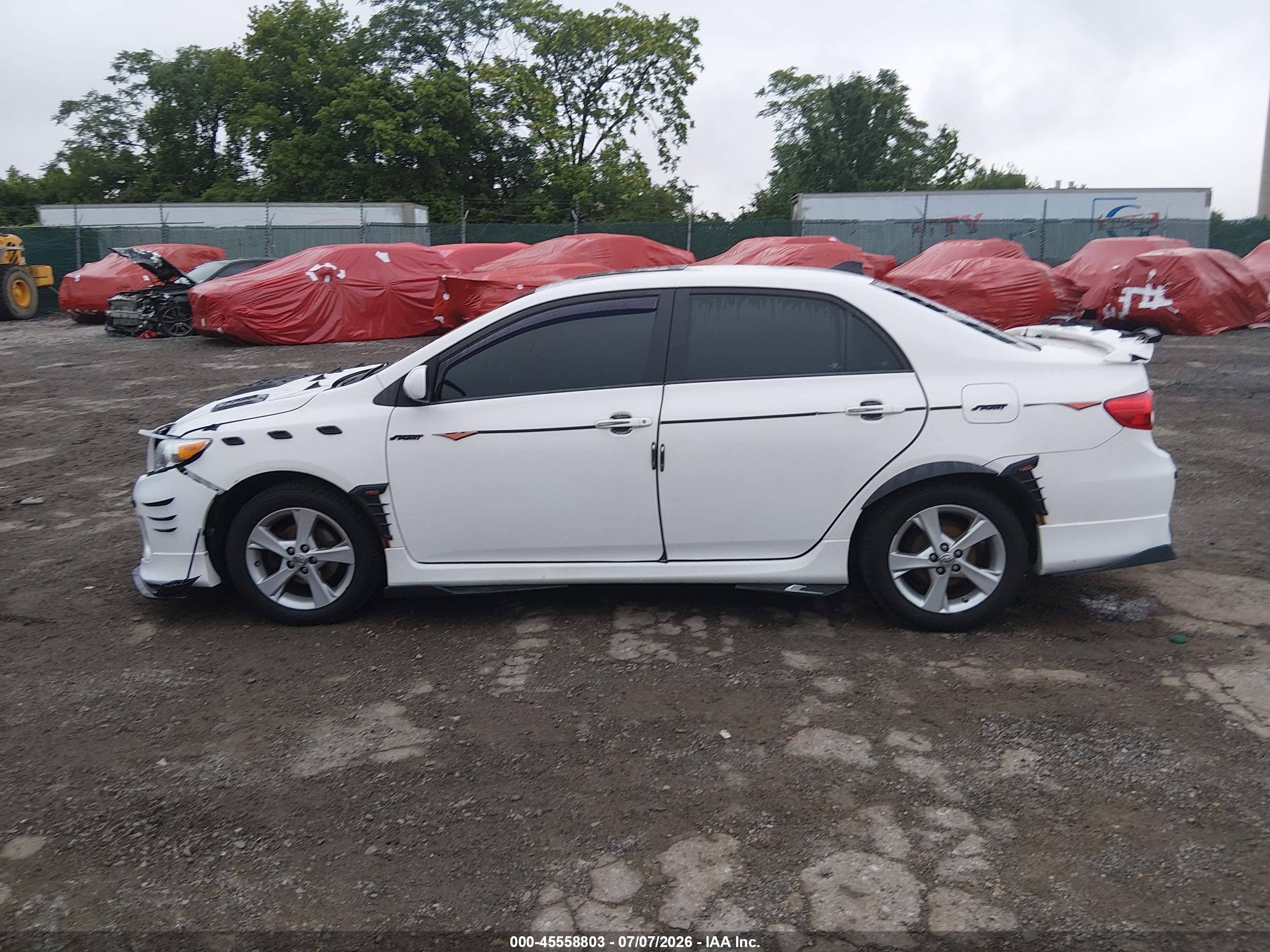 2013 Toyota Corolla S White vin: 2T1BU4EE2DC976432