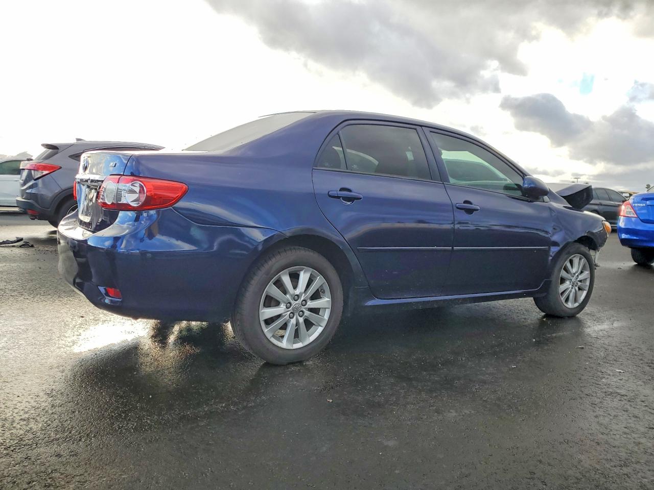 2013 Toyota Corolla Base Blue vin: 2T1BU4EE2DC986278