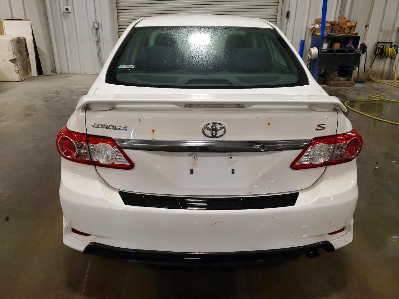 2013 Toyota Corolla S White vin: 2T1BU4EE2DC990640
