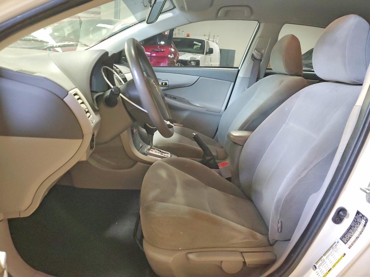 2010 Toyota Corolla Le White vin: 2T1BU4EE3AC196483